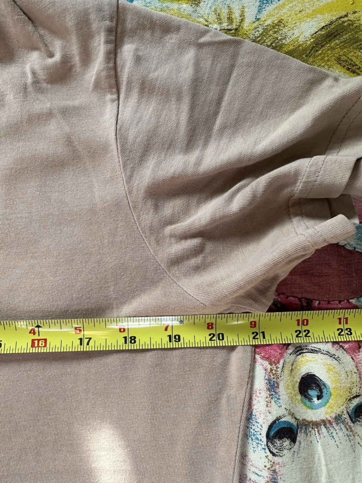 vintage 90's ST JOHNS BAY kakhi T SHIRT BLANK medium SLIGHT FADE soft WORN gorp