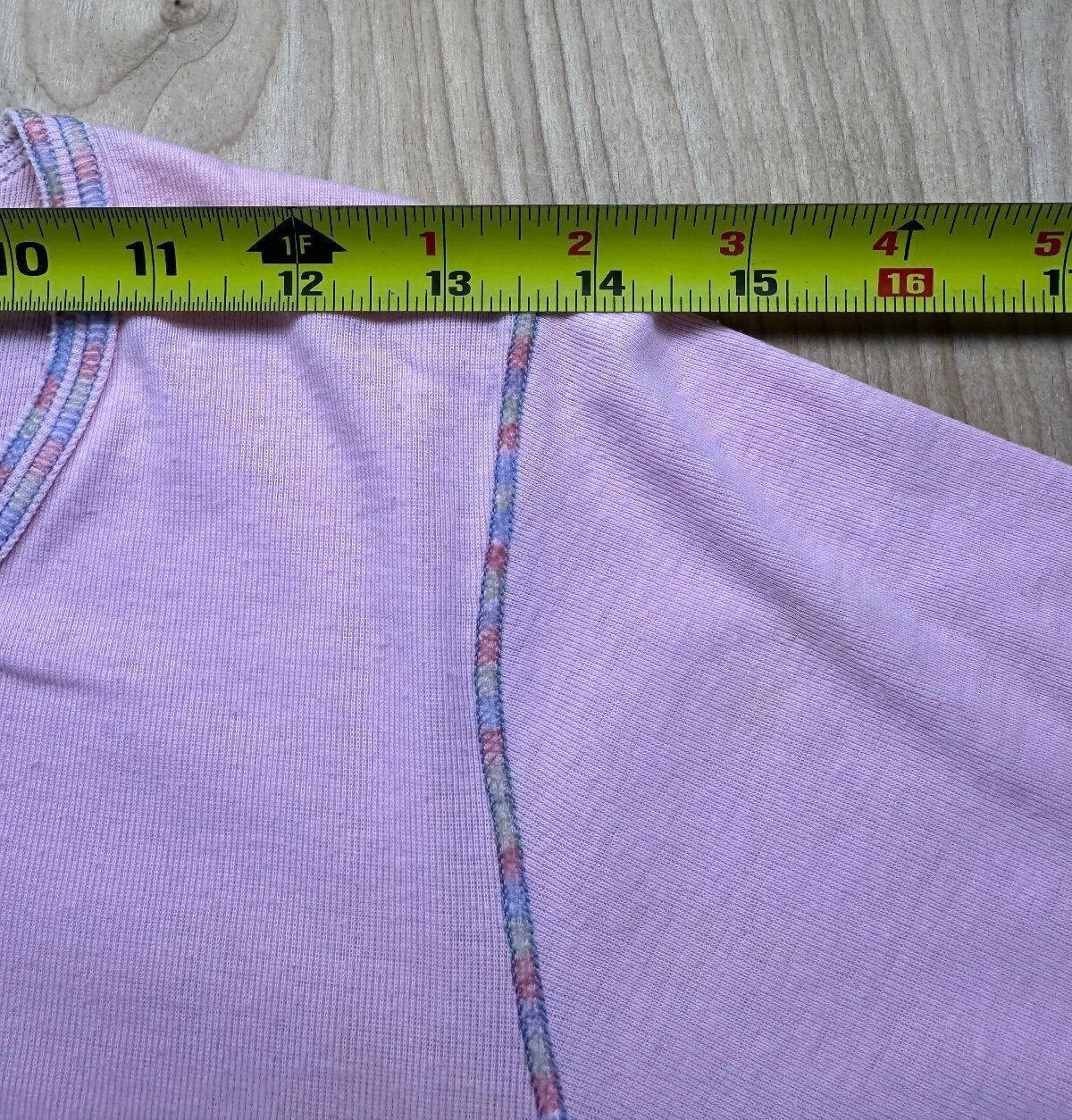 Vintage 70s Knit top contrast stitching small baby t scoopneck pink ribbed girly