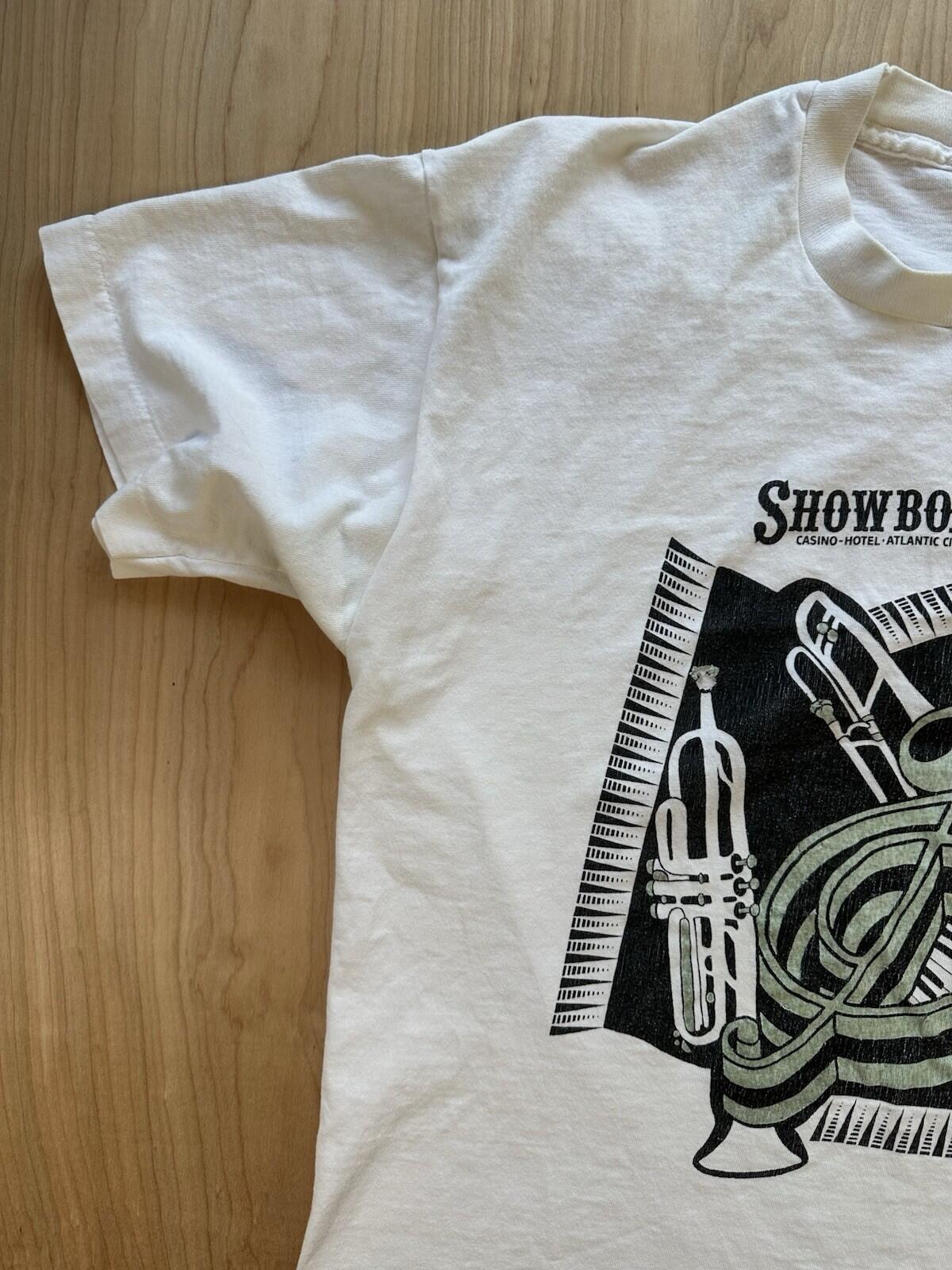 vintage 80's SHOWBOAT CASINO fruit of the loom T SHIRT shredded ATLANTIC CITY NJ