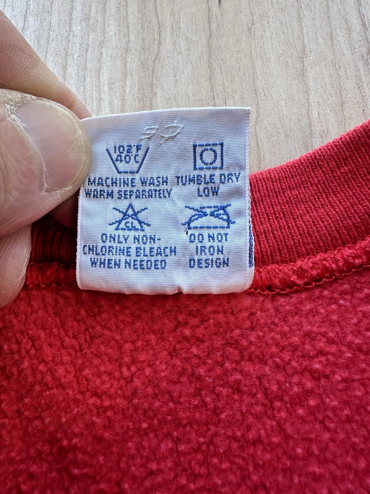 CHAMPION reverse weave LARGE made in USA 90's VINTAGE red