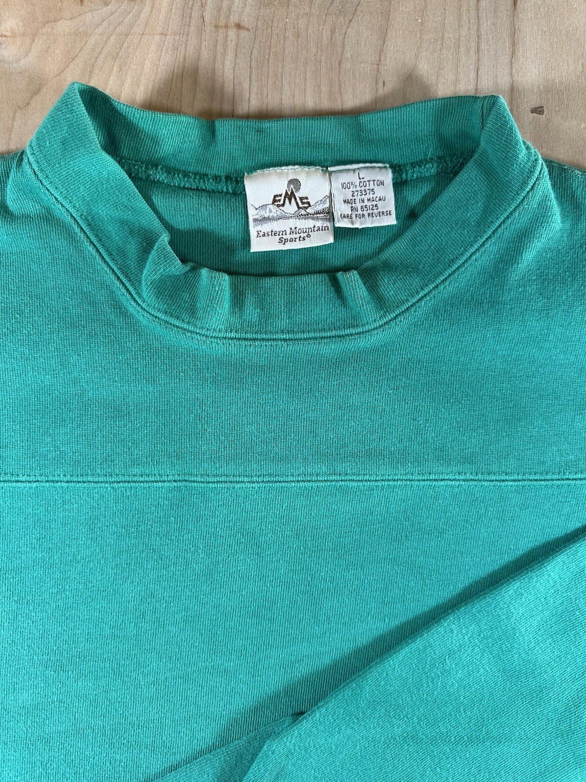 vintage 80's EASTERN MOUNTAIN SPORTS heavy cotton LONG SLEEVE green HIKING gorp