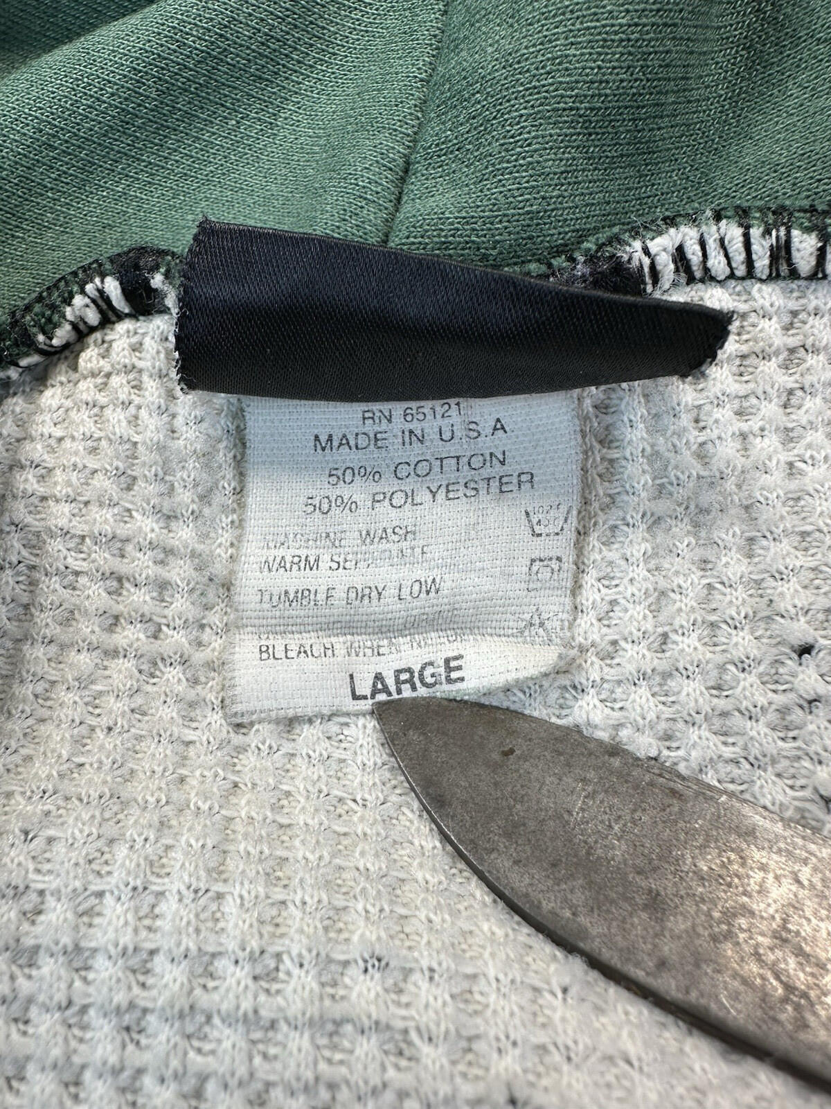 vintage 80's CAMBER waffle lined SWEATSHIRT shredded GREEN parks service PATCH L