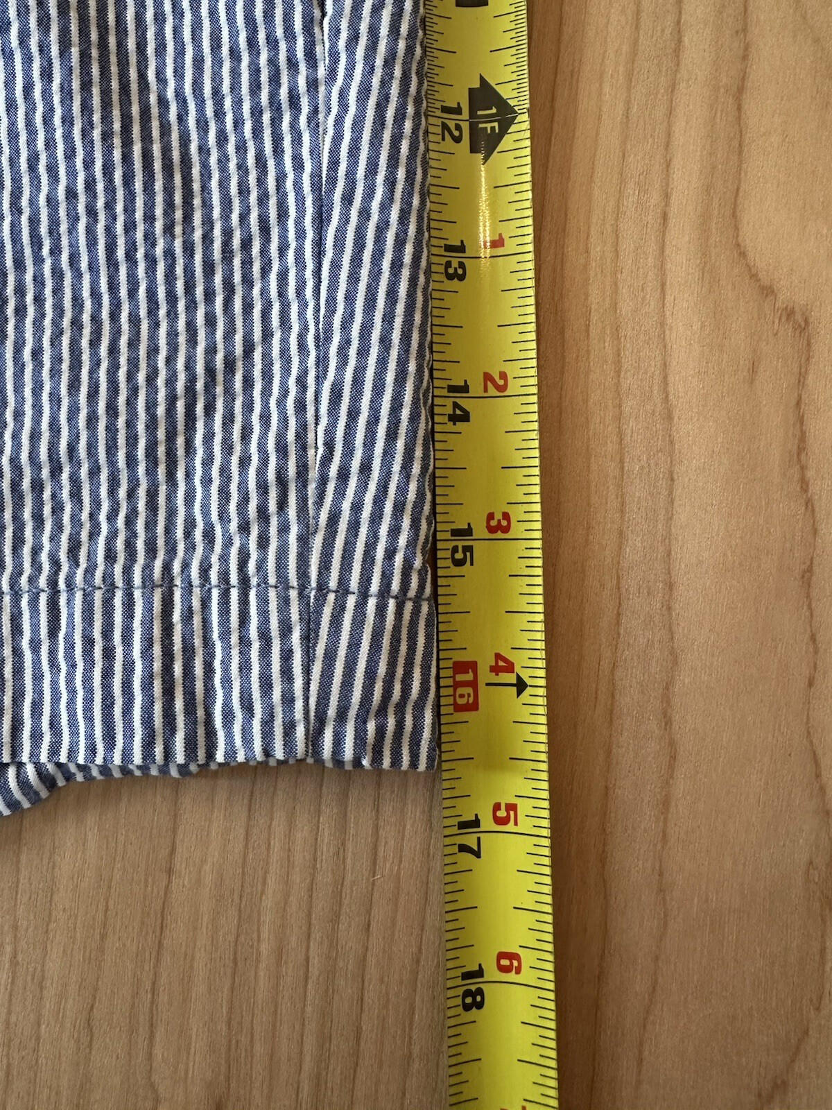 2018 BANANA REPUBLIC seersucker AIDEN SHORT size 32x7 CLEAN cool