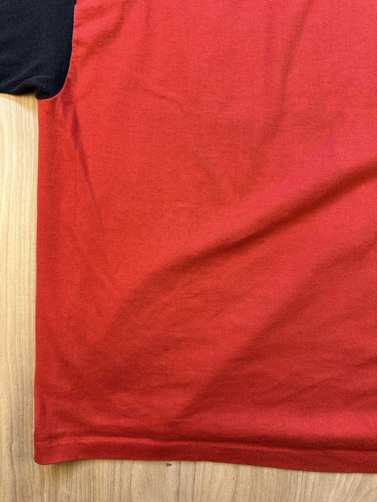 vintage 80's nobody beats THE WIZ t shirt RED SHIRT BLACK SLEEVES rare XL
