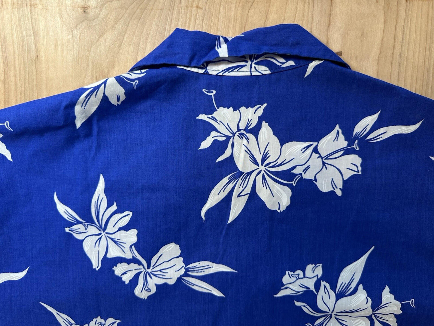 vintage 60's AIKANE HAWAIIN SHIRT Large UNWORN unwashed SUPER CRISP blue