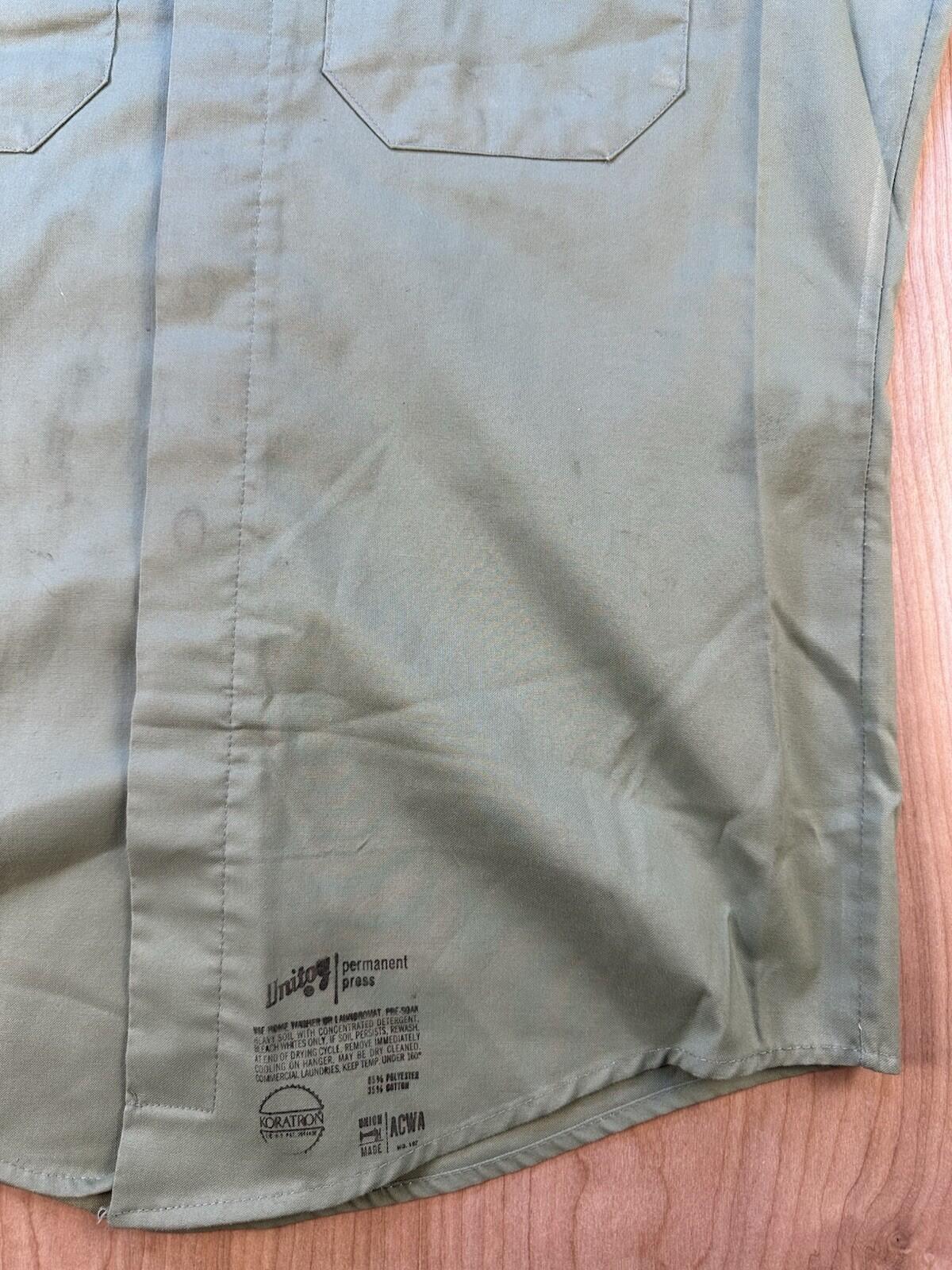 vintage 60's CHAIN STITCH large patch UNITOGG work shirt MEDIUM green USA made