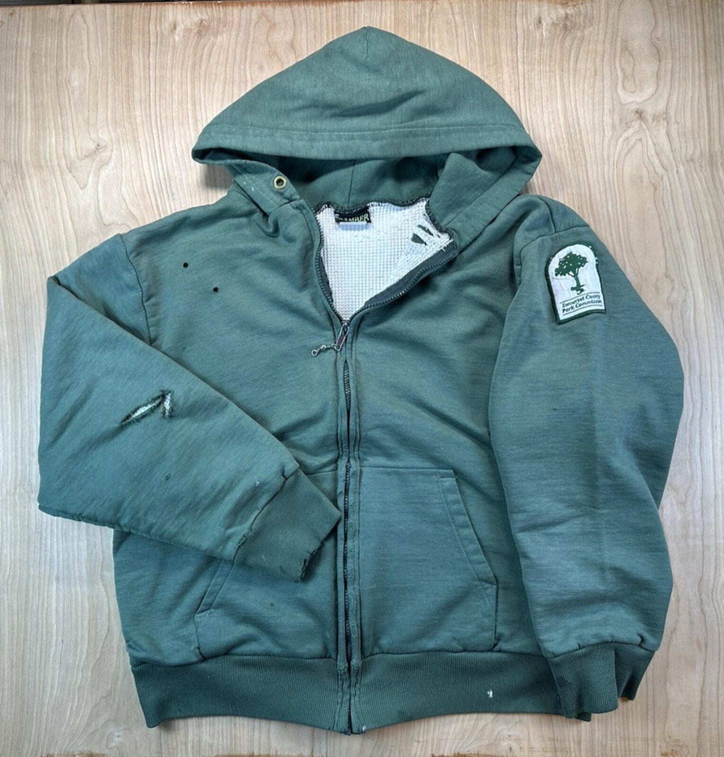 vintage 80's CAMBER waffle lined SWEATSHIRT shredded GREEN parks service PATCH L