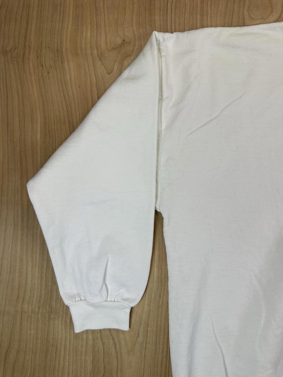 vintage 80's AVON sweatshirt MEDIUM white WOMANS prep PUNKY normcore