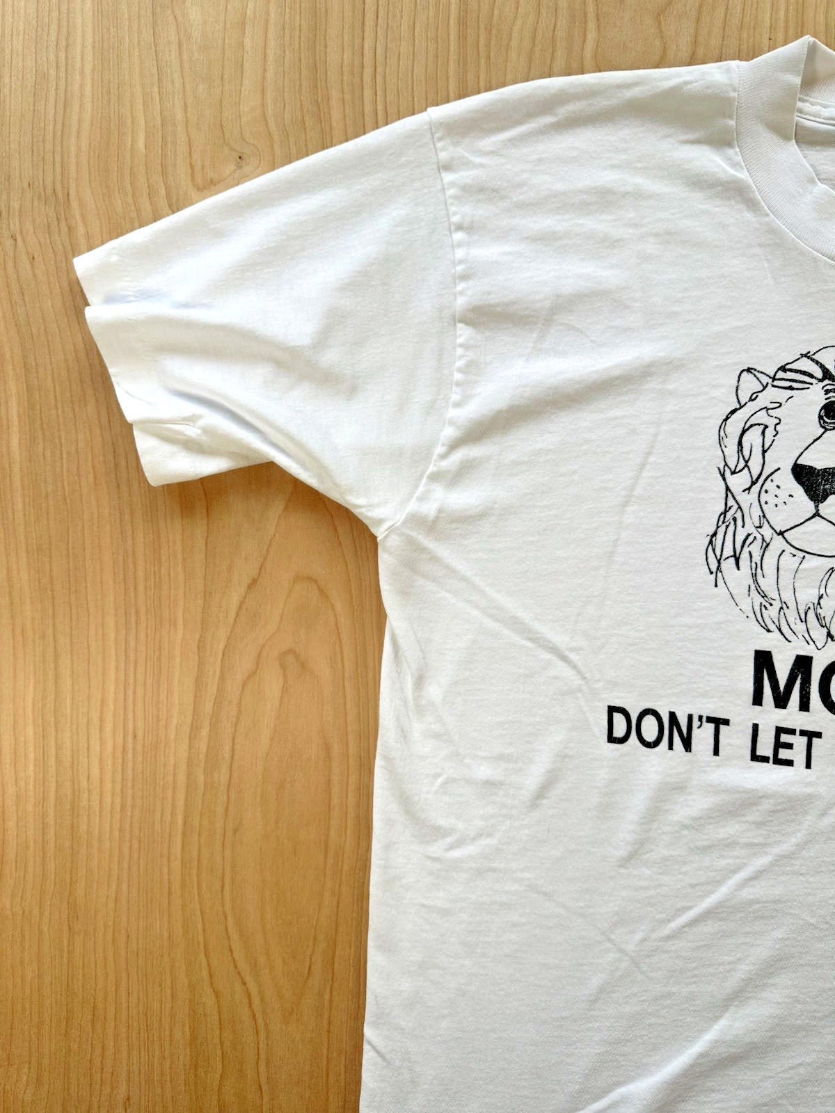 vintage 80's MGM dont let leo down T SHIRT single stitch LION L/XL white cartoon