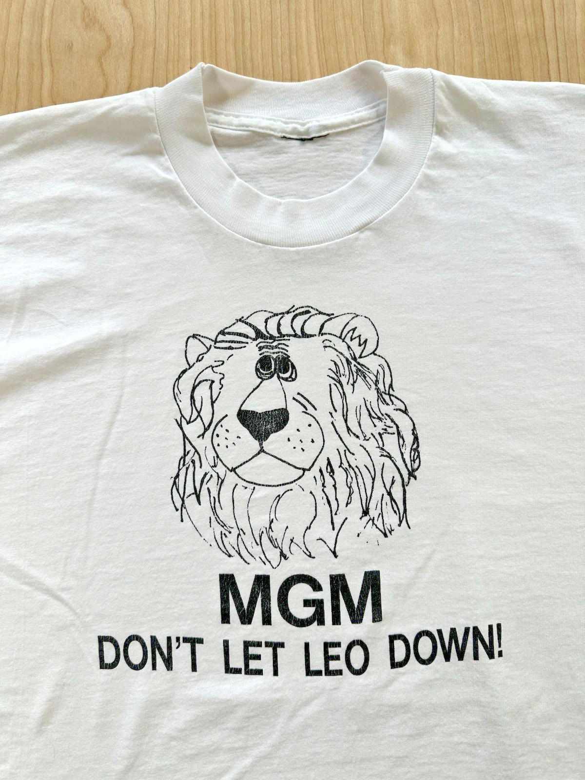 vintage 80's MGM dont let leo down T SHIRT single stitch LION L/XL white cartoon