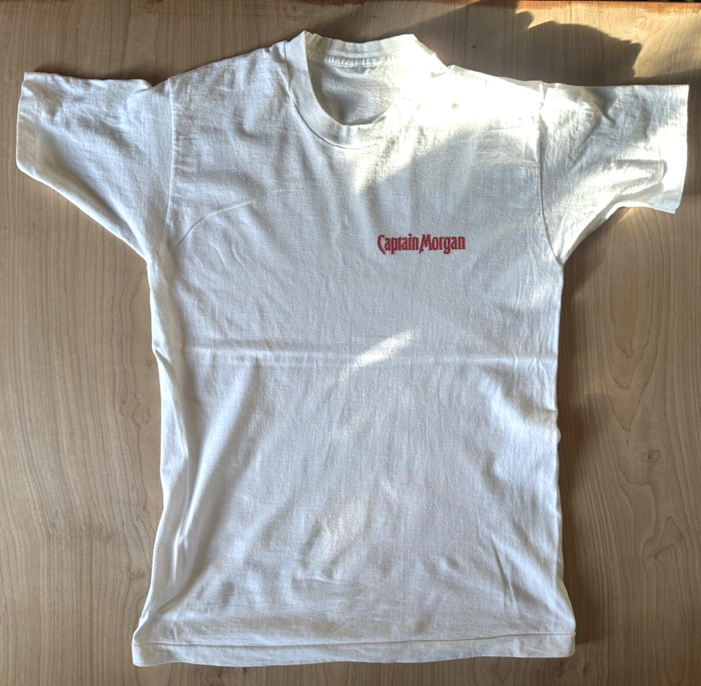 vintage 80's CAPTAIN MORGAN t shirt FRUIT OF THE LOOM single stitch LARGE white