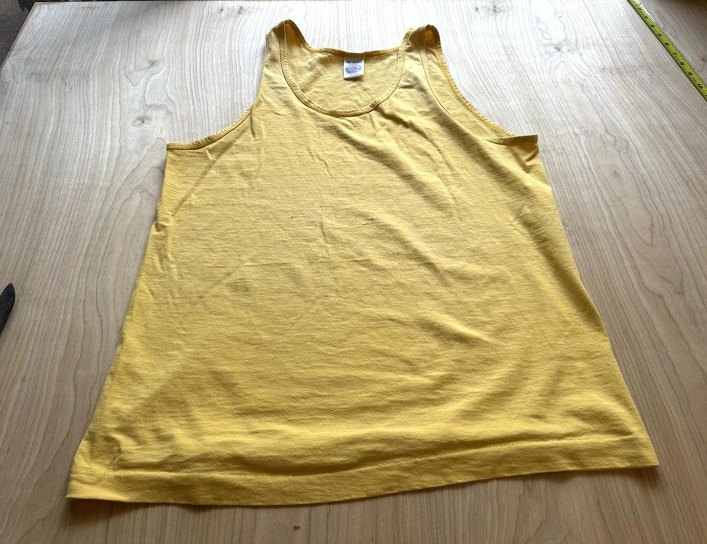 vintage 80's YELLOW TANK TOP cotton MEDIUM munsing wear SKATE indie NEW WAVE