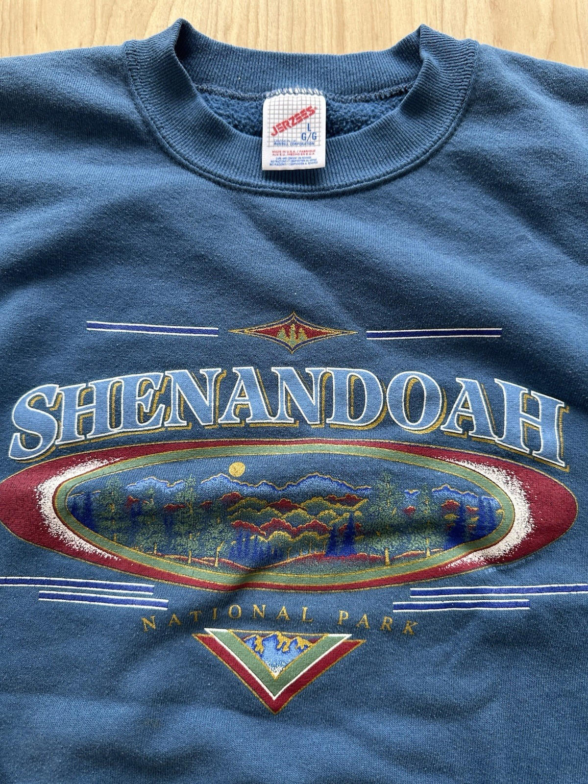 1980's vintage SHENANDOAH national park SWEATSHIRT blue TREES mountains USA nice