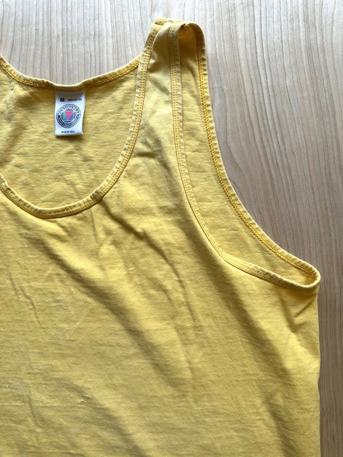 vintage 80's YELLOW TANK TOP cotton MEDIUM munsing wear SKATE indie NEW WAVE