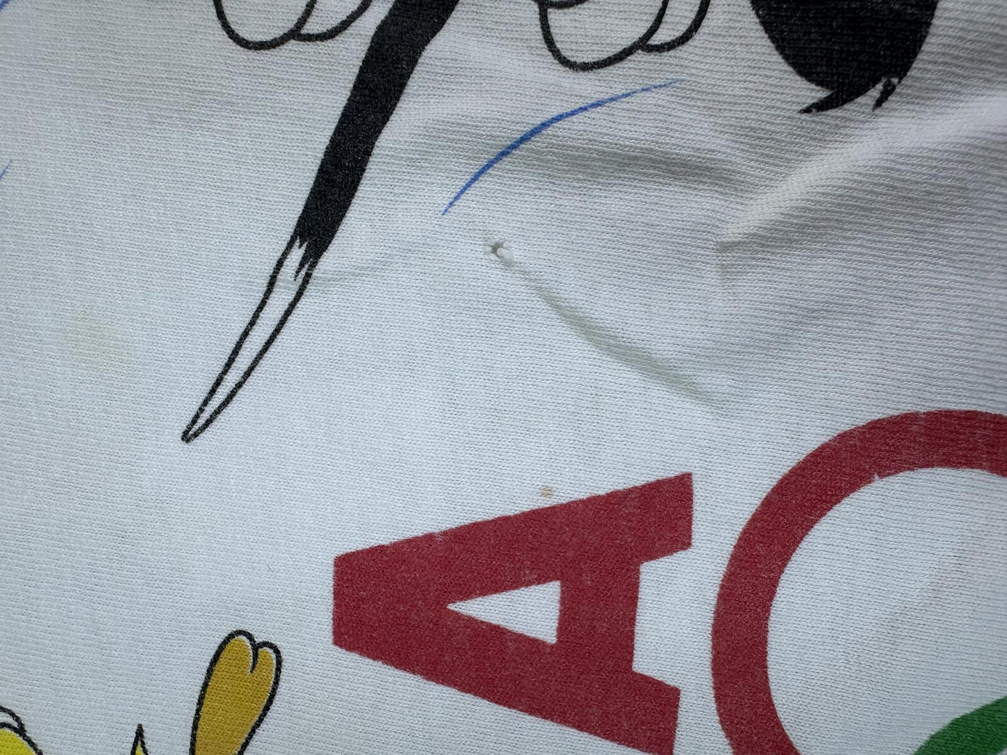 Vintage 90s Watch the Birdie Olympic tshirt Single Stitch Tweety badminton usa
