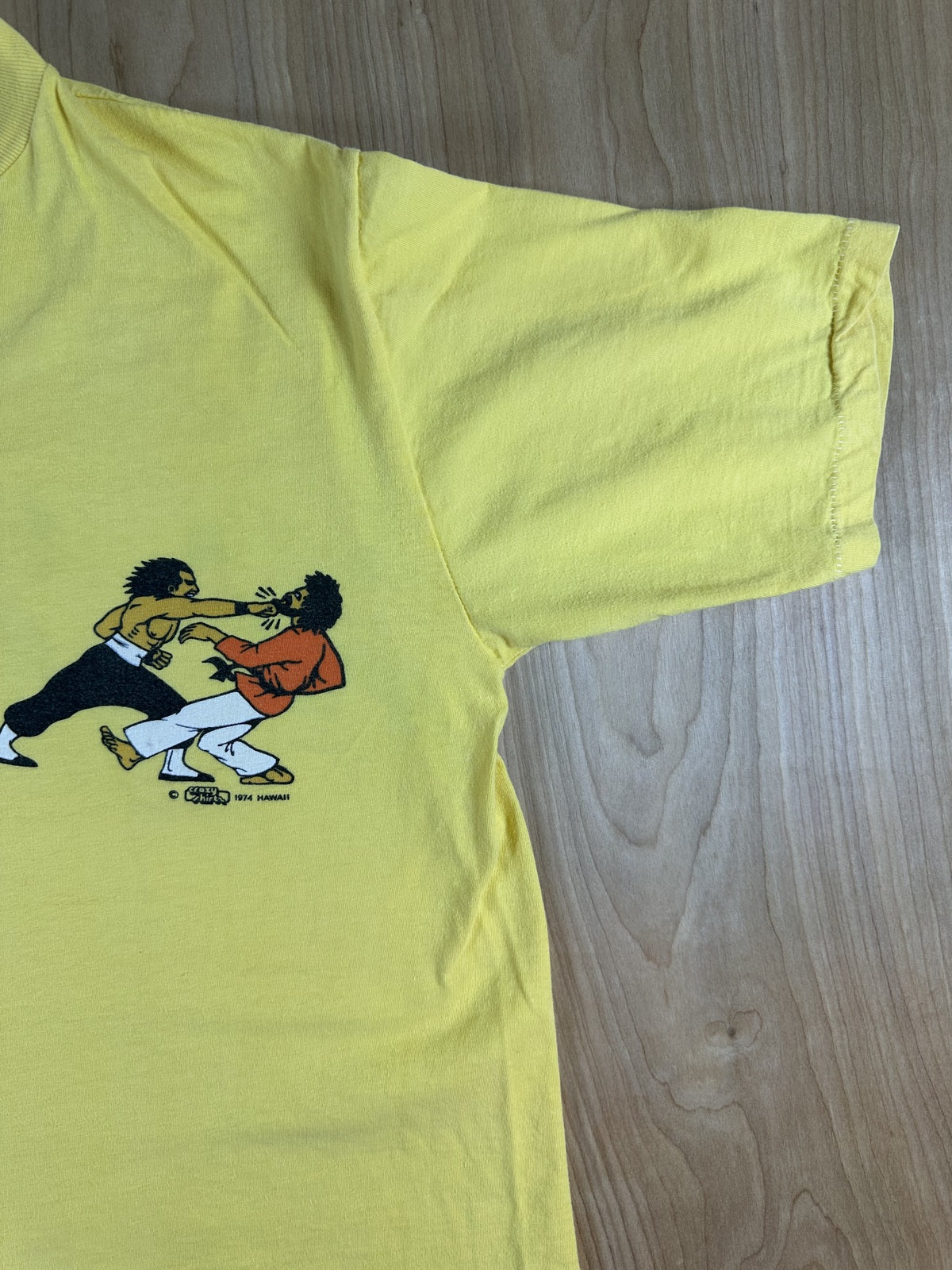 Vintage 70s Crazy Shirts Hawaii Kung Fu tshirt Single Stitch usa 100% cotton