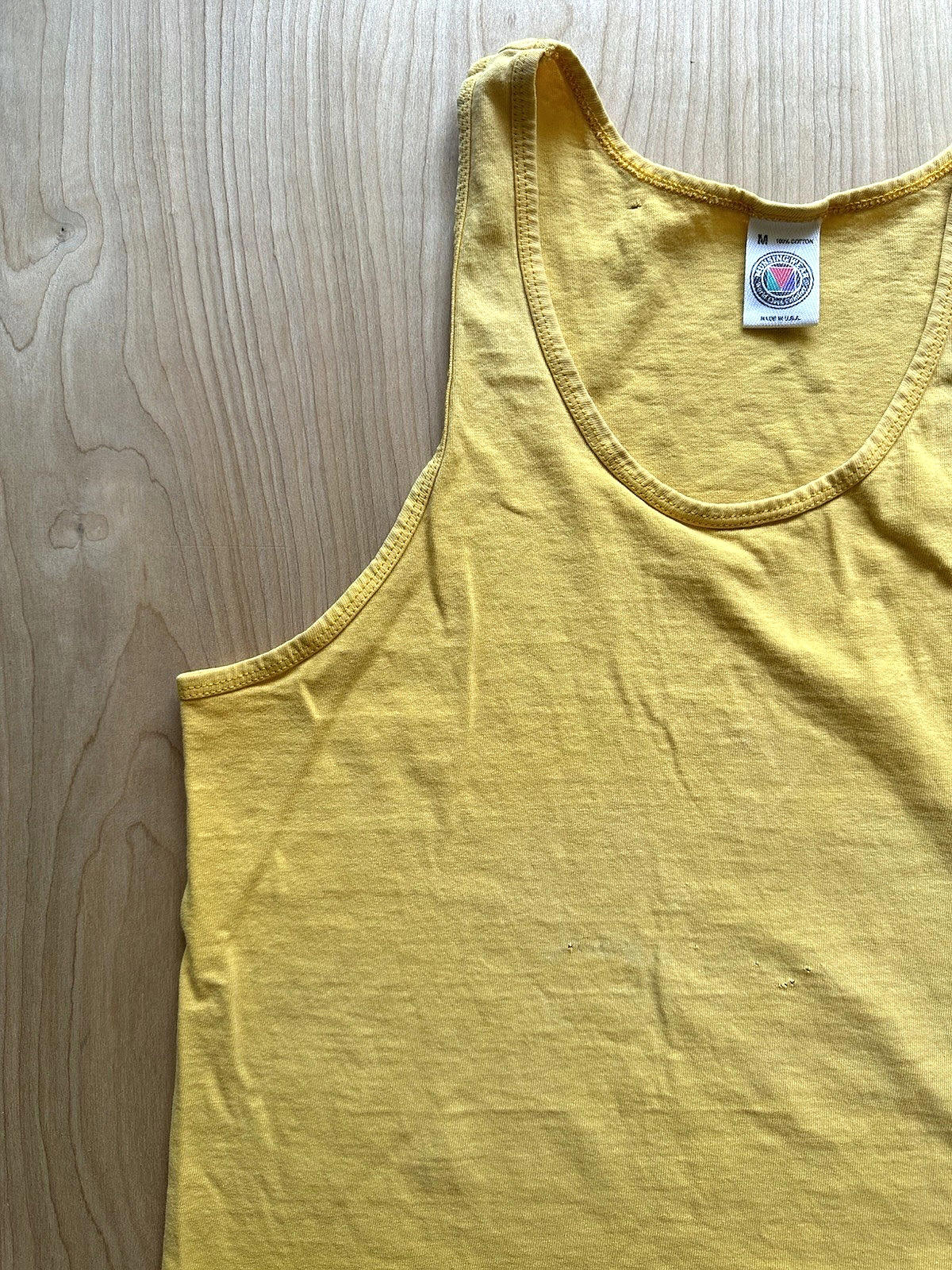 vintage 80's YELLOW TANK TOP cotton MEDIUM munsing wear SKATE indie NEW WAVE