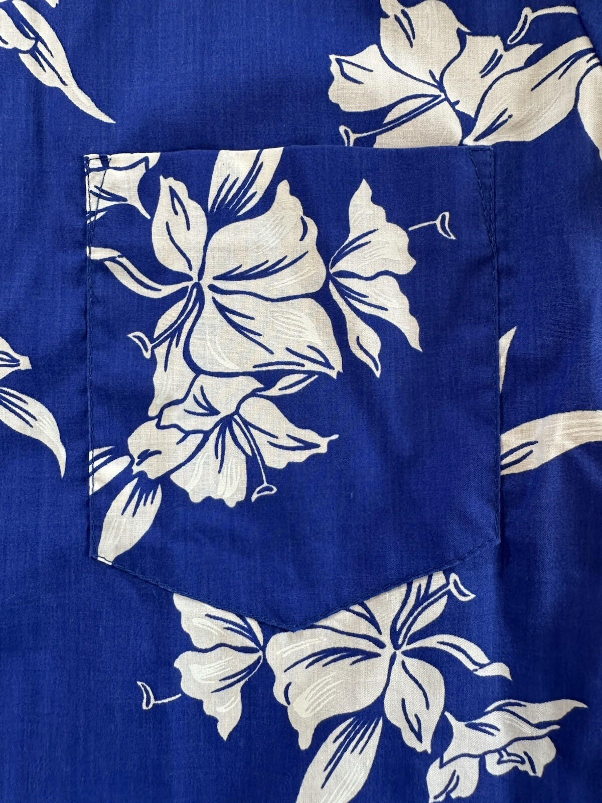 vintage 60's AIKANE HAWAIIN SHIRT Large UNWORN unwashed SUPER CRISP blue