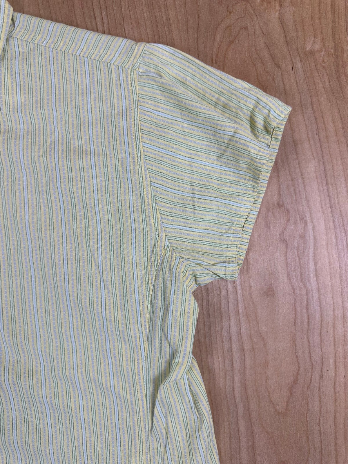 Vintage 90s Woolrich short sleeve button up shirt medium 100% cotton made india