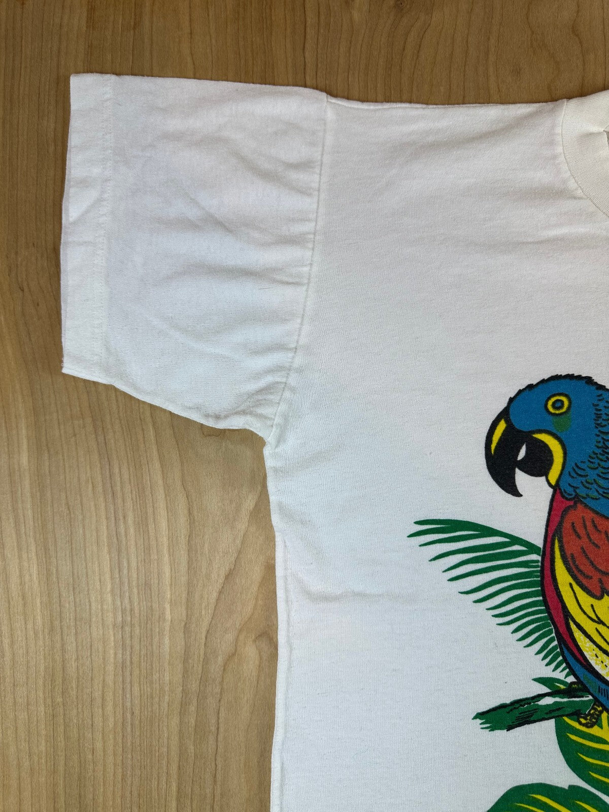 Vintage 90s Antigua parrot tshirt medium cotton birds tropical tourist nature