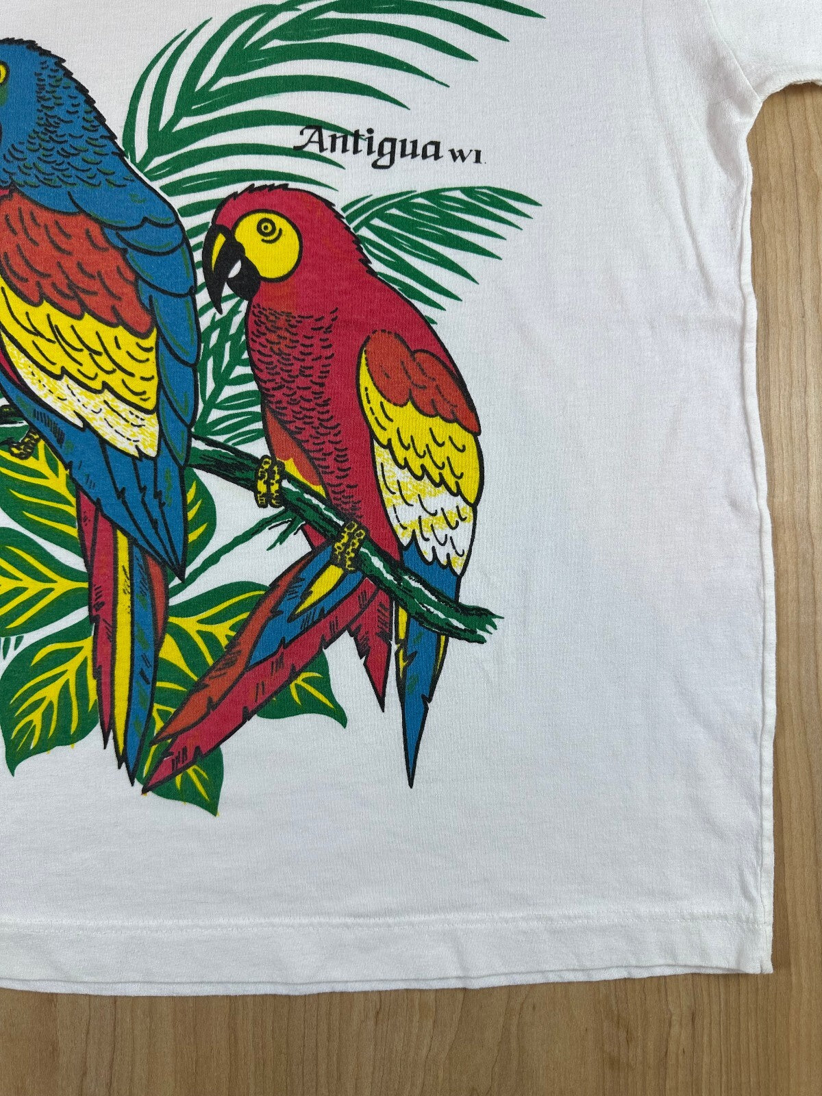 Vintage 90s Antigua parrot tshirt medium cotton birds tropical tourist nature