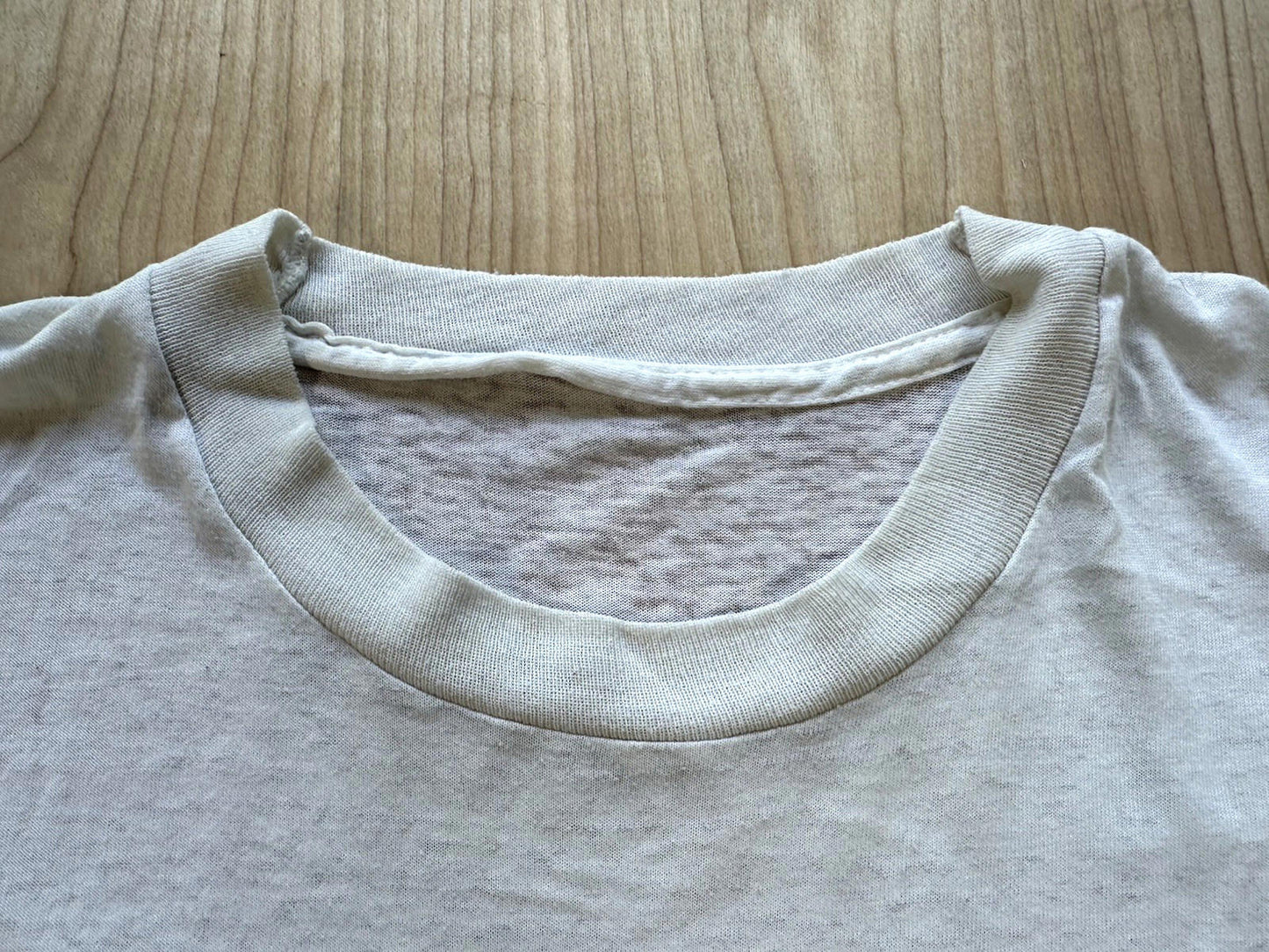 vintage 1970 USA faded PRINT and IRON ON thin FRUIT OF THE LOOM worn shredded Sm
