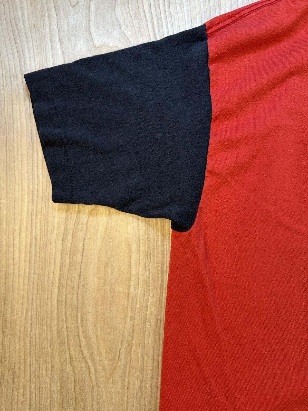 vintage 80's nobody beats THE WIZ t shirt RED SHIRT BLACK SLEEVES rare XL