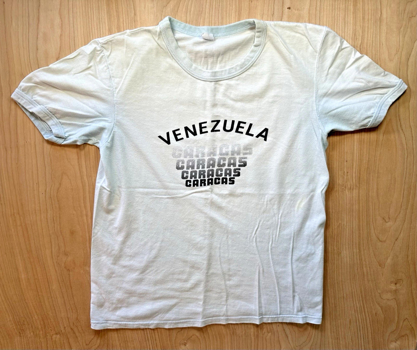 sun faded 1980'S VENEZUELA CARACAS tourist tshirt small vintage indie TRICOSA