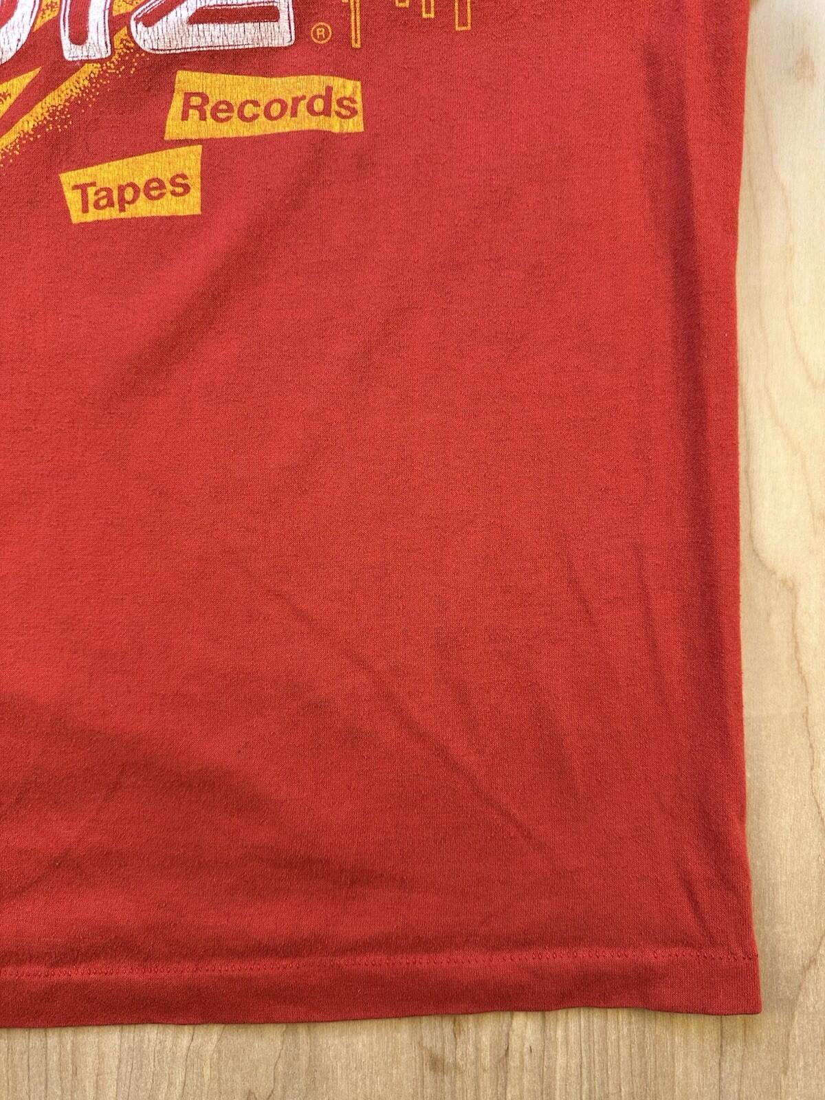 vintage 80's nobody beats THE WIZ t shirt RED SHIRT BLACK SLEEVES rare XL