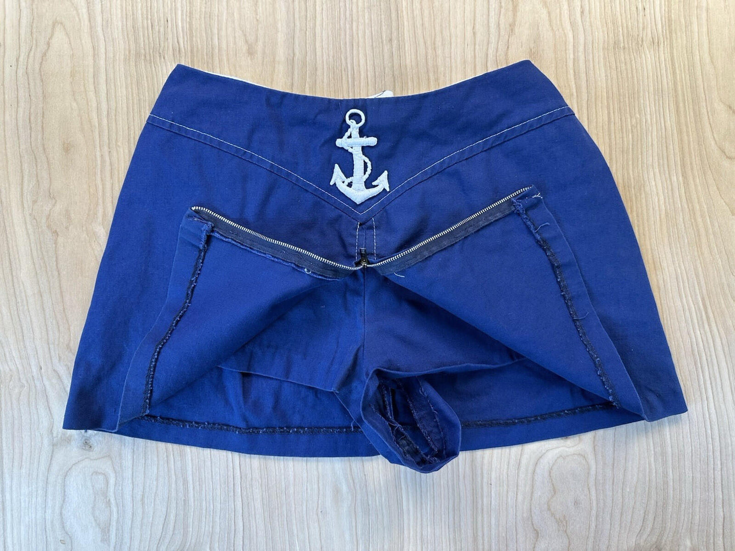 vintage 80's NAUTICAL blue ANCHOR embroidered SKORT/MINI DRESS 25" waist
