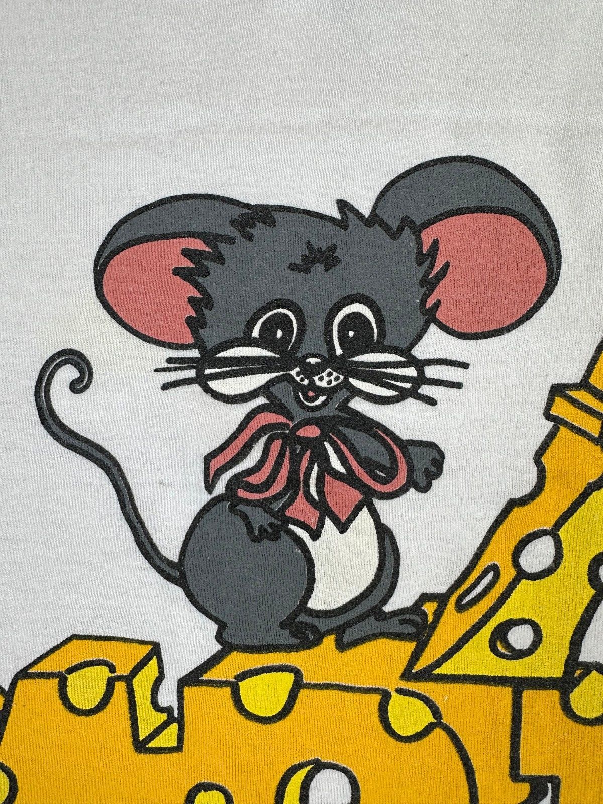 Vintage 90s Paris tshirt medium swiss cheese mouse eiffel tower france cotton