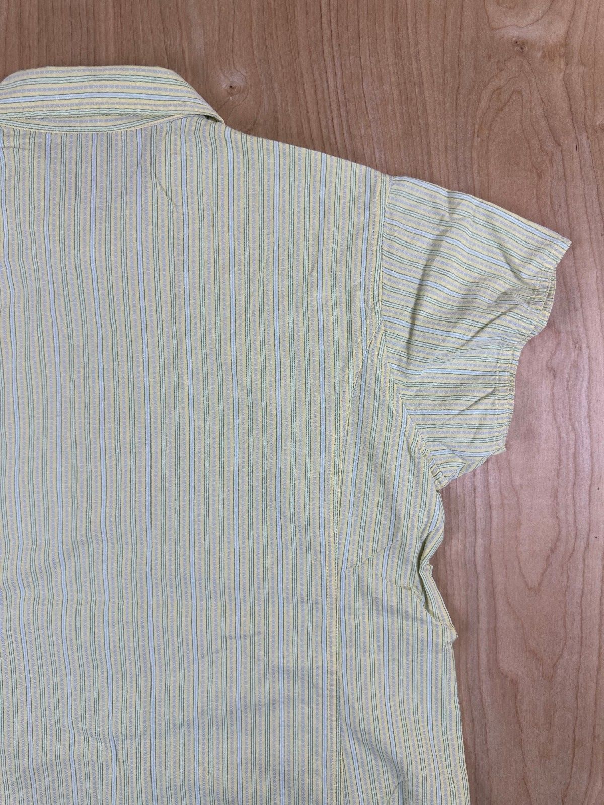 Vintage 90s Woolrich short sleeve button up shirt medium 100% cotton made india