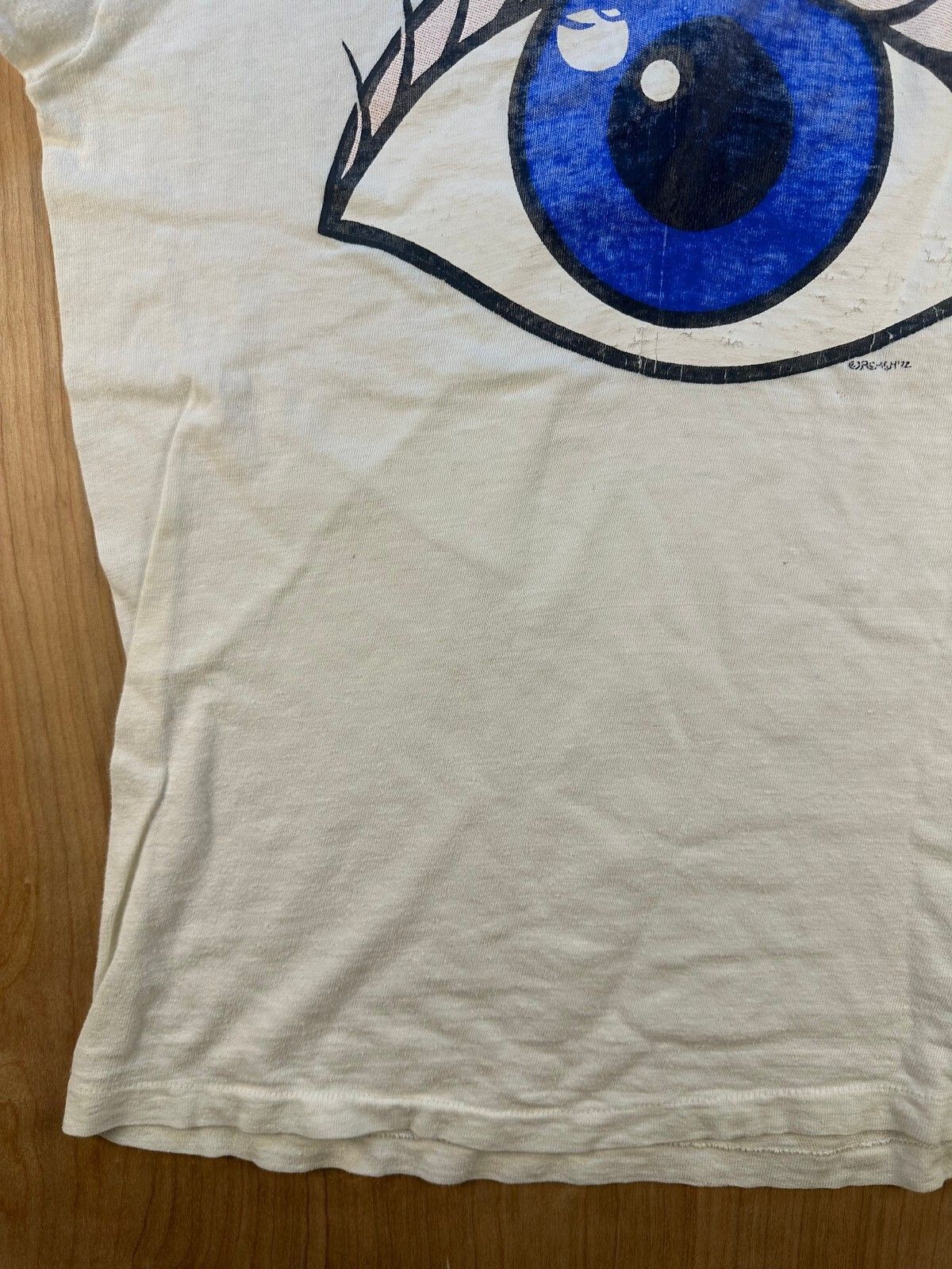 Vintage 70s Hanes Eyeball tshirt Single Stitch medium 100% cotton pop art