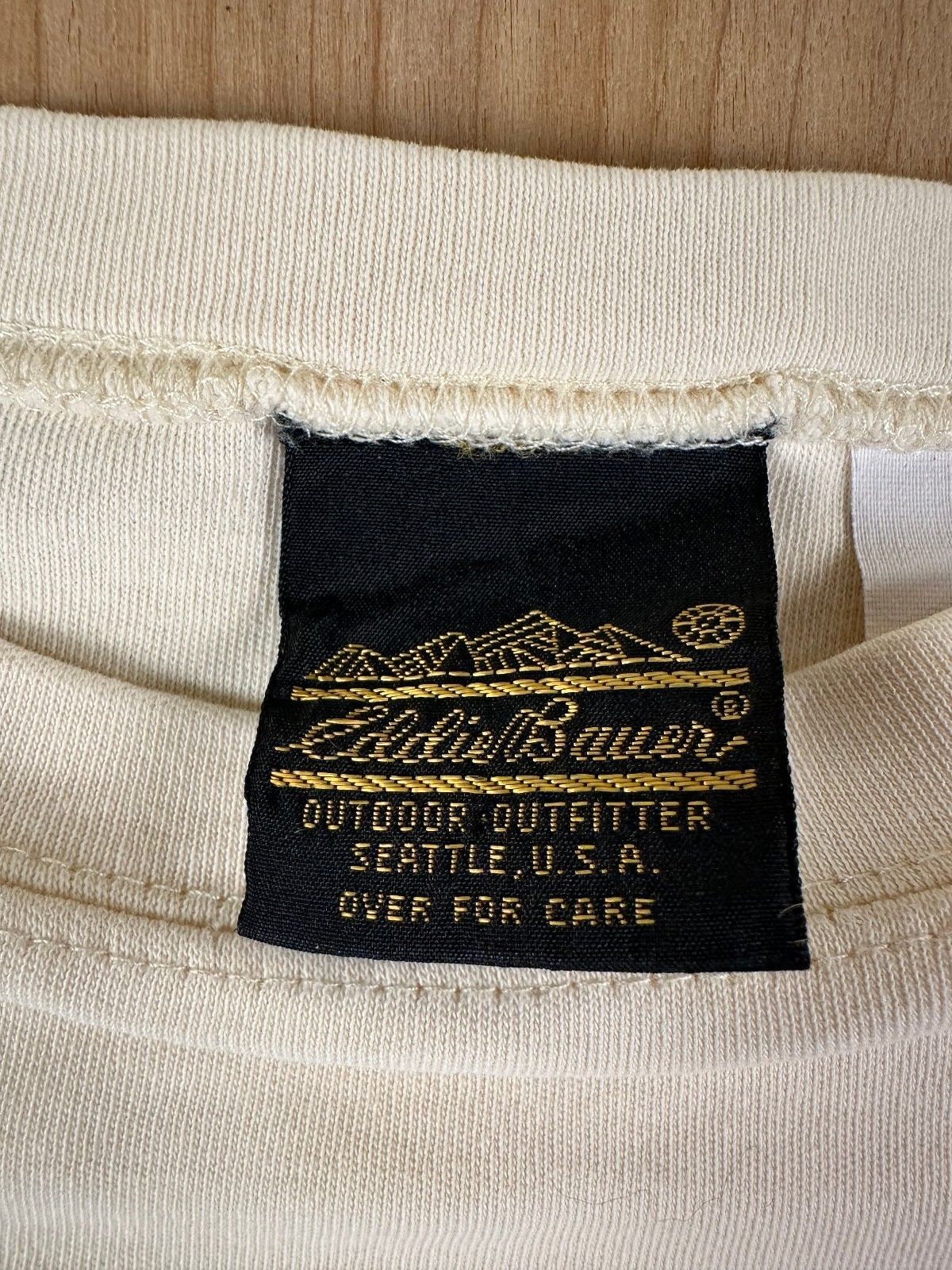 Vintage 90s Eddie Bauer crop top pocket tshirt medium 100% cotton made usa gorp