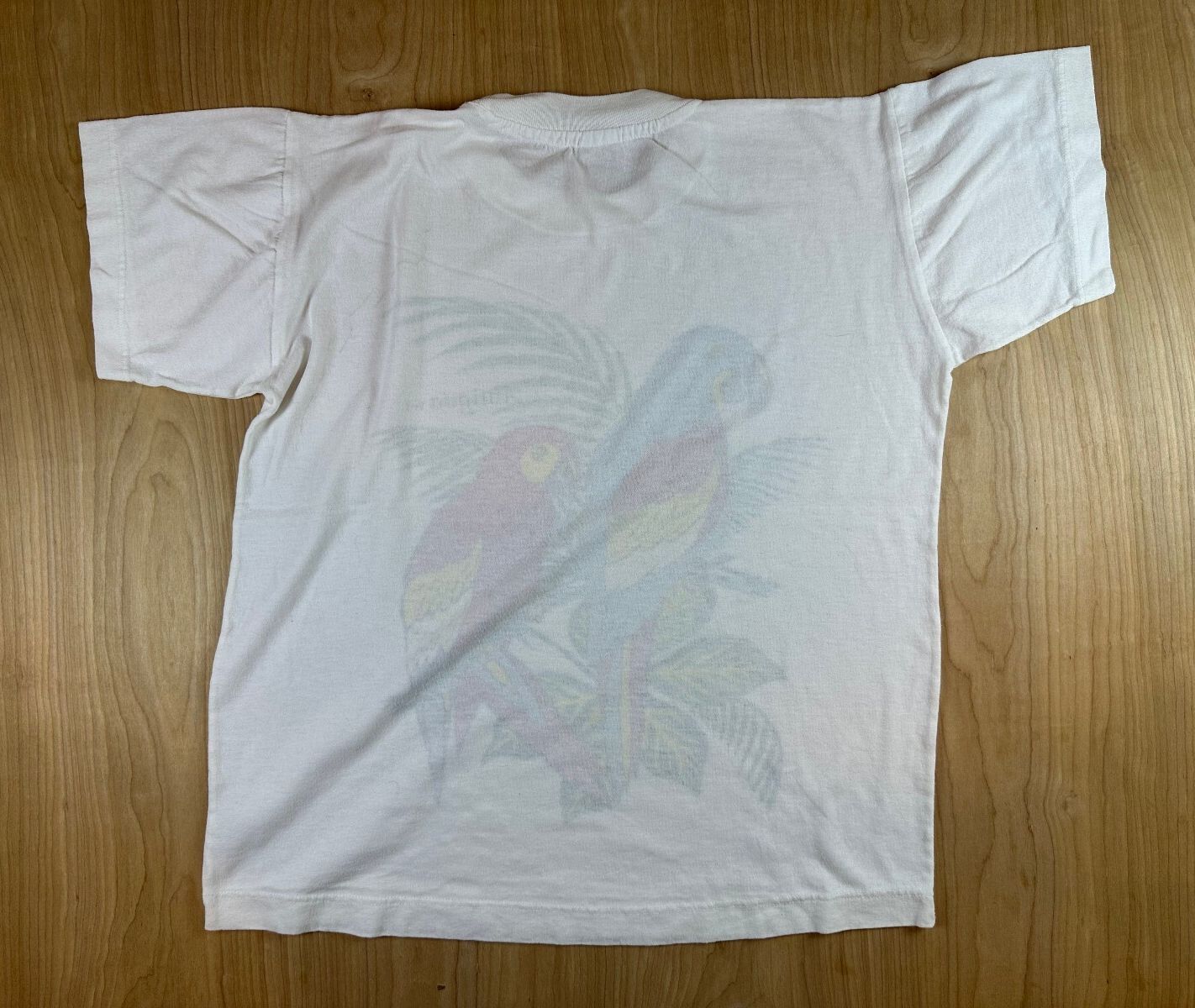 Vintage 90s Antigua parrot tshirt medium cotton birds tropical tourist nature