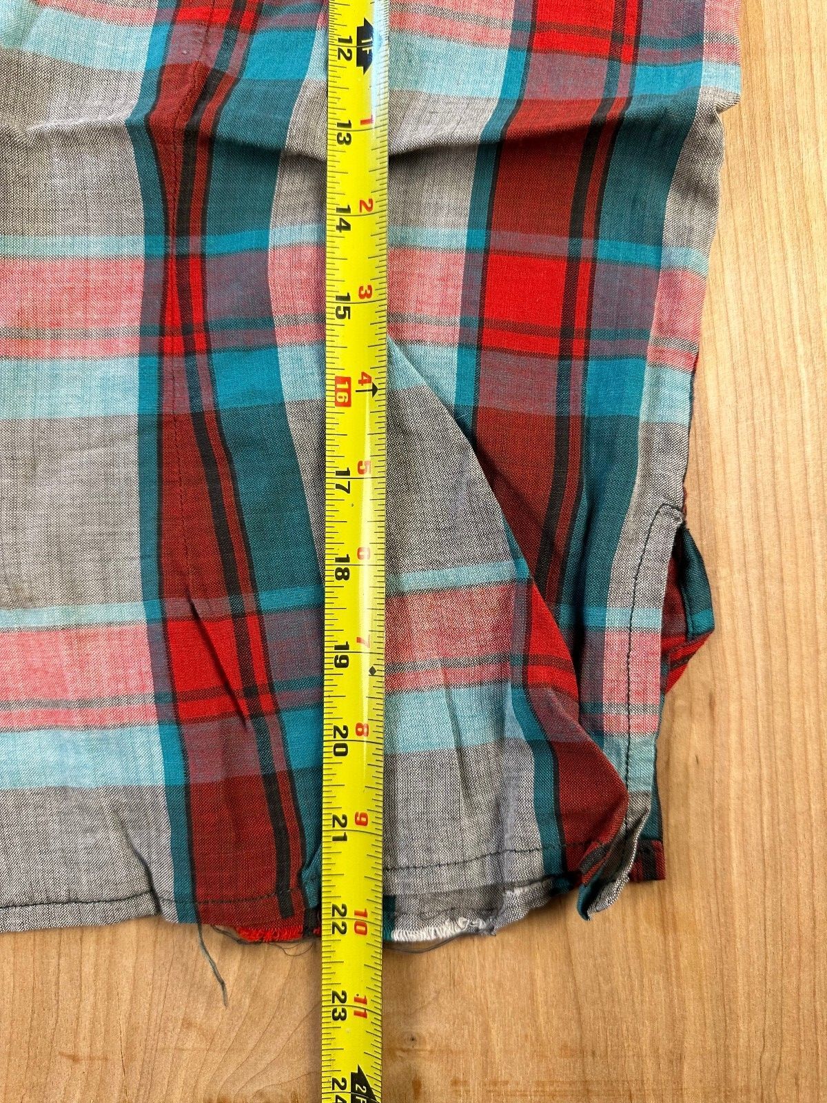 Vintage 70s Jilly button up shirt camp collar plaid short sleeve small