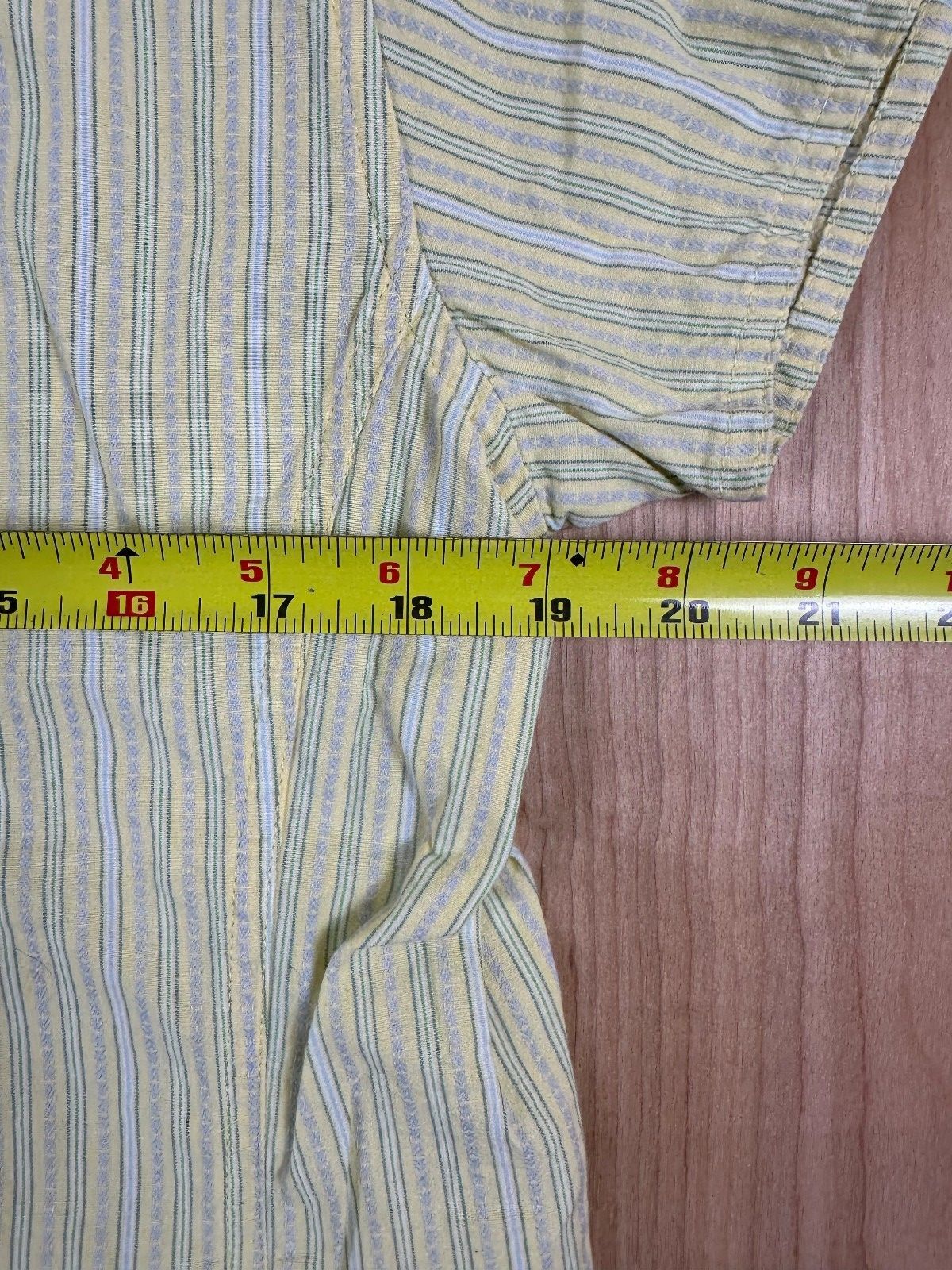 Vintage 90s Woolrich short sleeve button up shirt medium 100% cotton made india