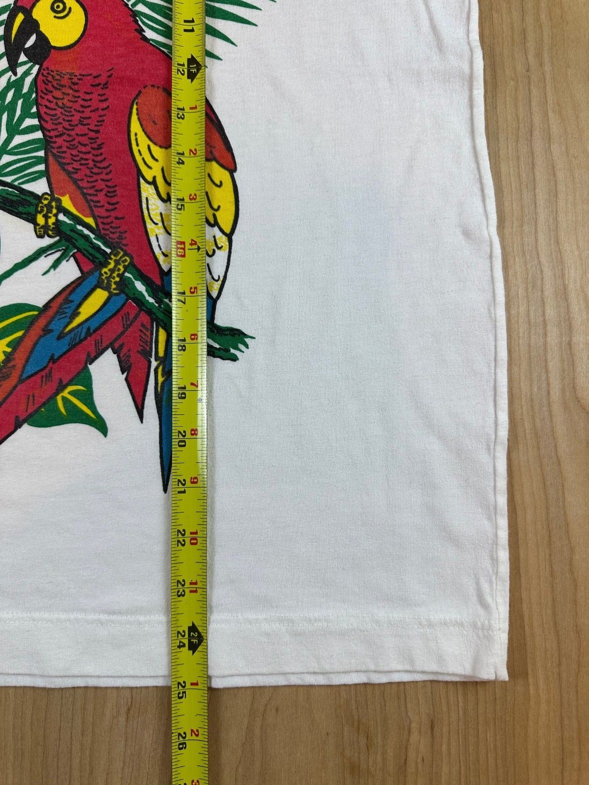 Vintage 90s Antigua parrot tshirt medium cotton birds tropical tourist nature