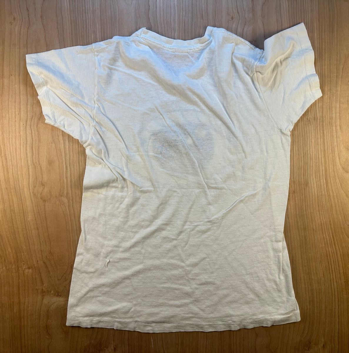Vintage 70s Hanes Eyeball tshirt Single Stitch medium 100% cotton pop art