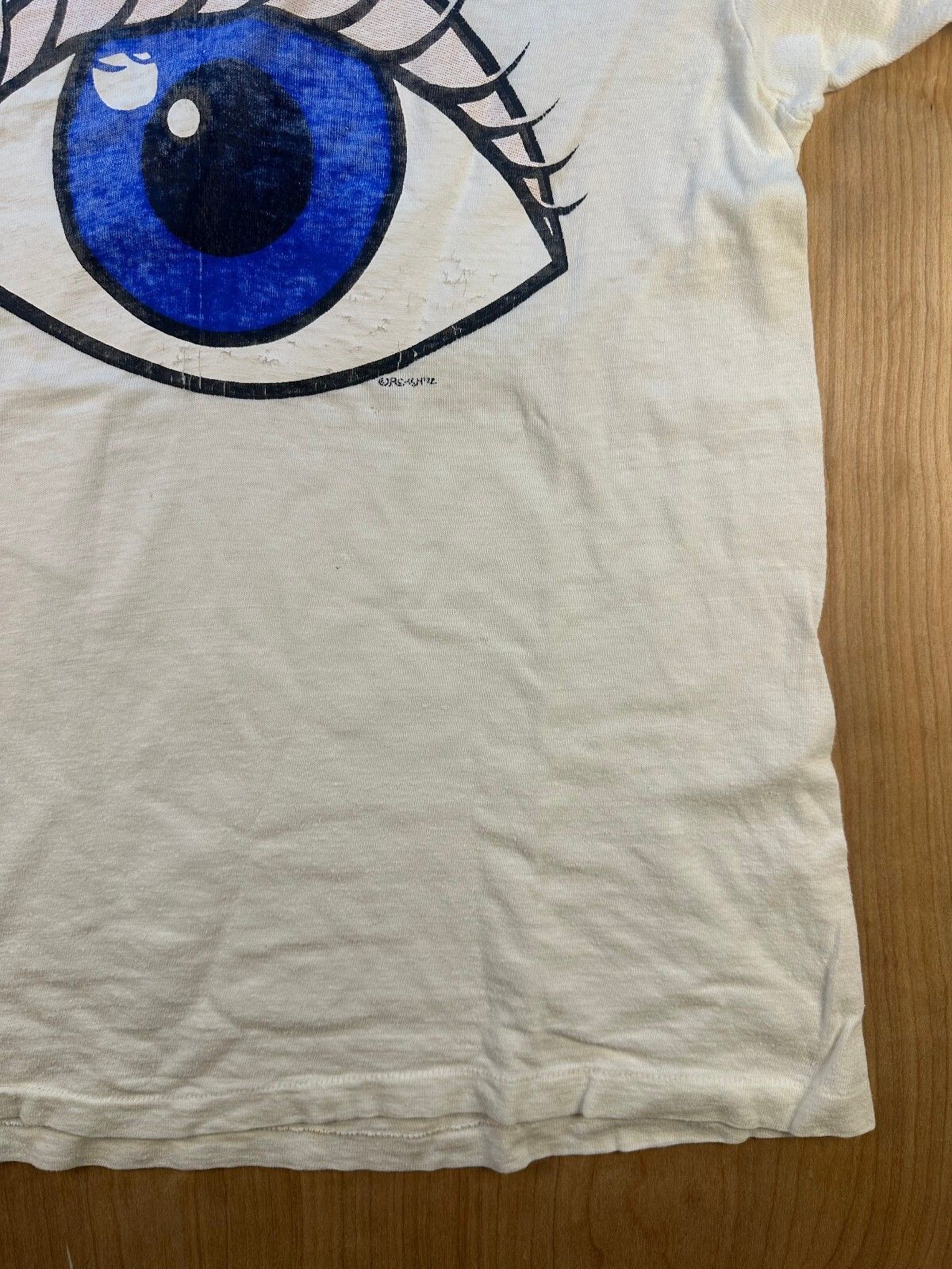 Vintage 70s Hanes Eyeball tshirt Single Stitch medium 100% cotton pop art