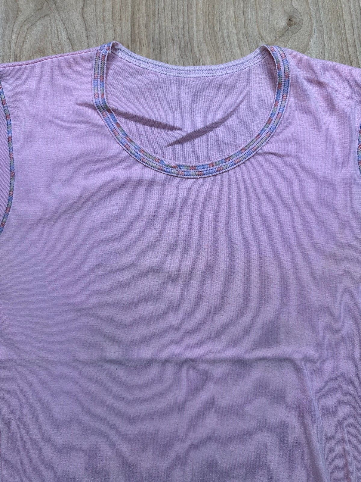 Vintage 70s Knit top contrast stitching small baby t scoopneck pink ribbed girly