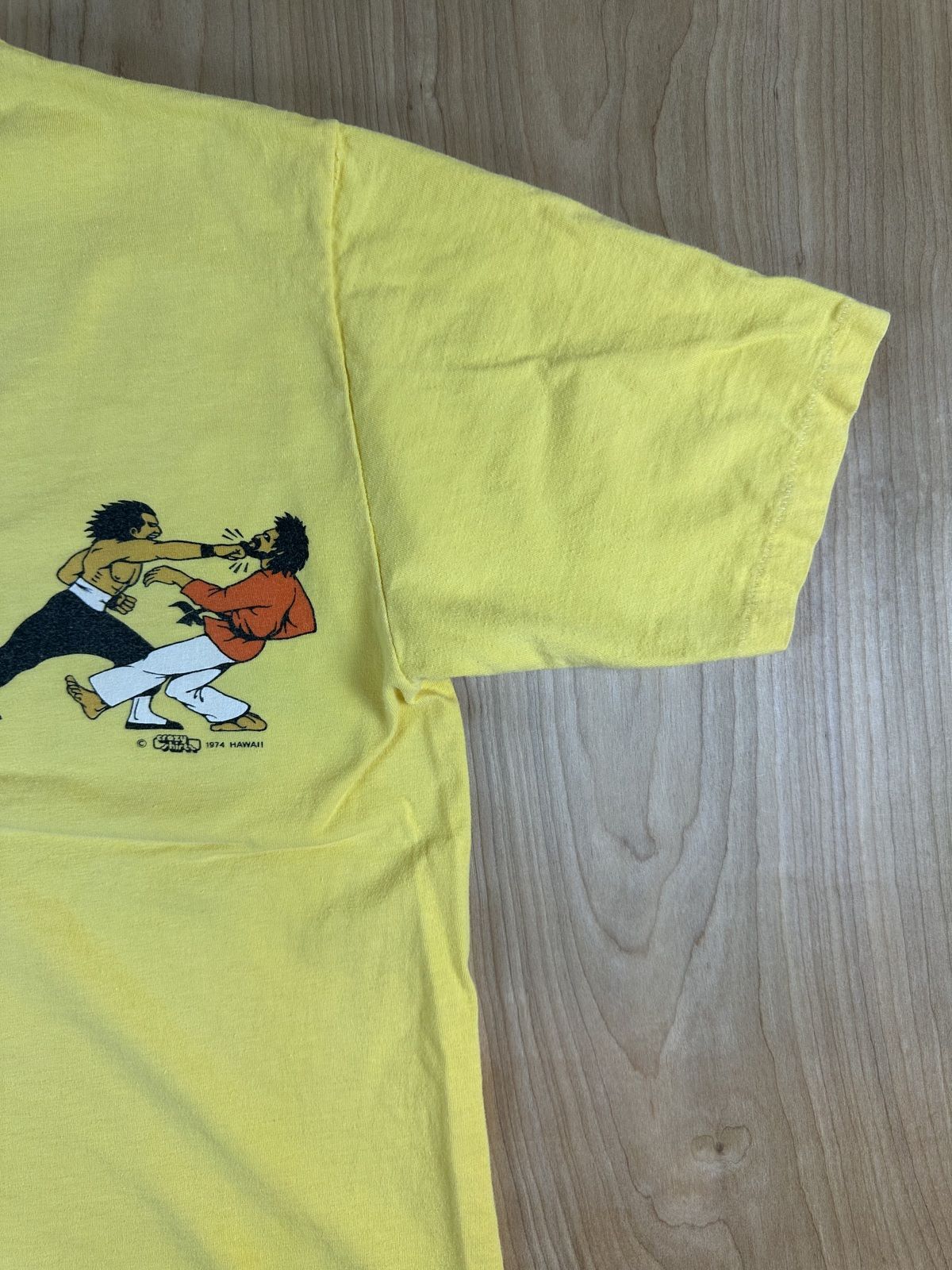 Vintage 70s Crazy Shirts Hawaii Kung Fu tshirt Single Stitch usa 100% cotton