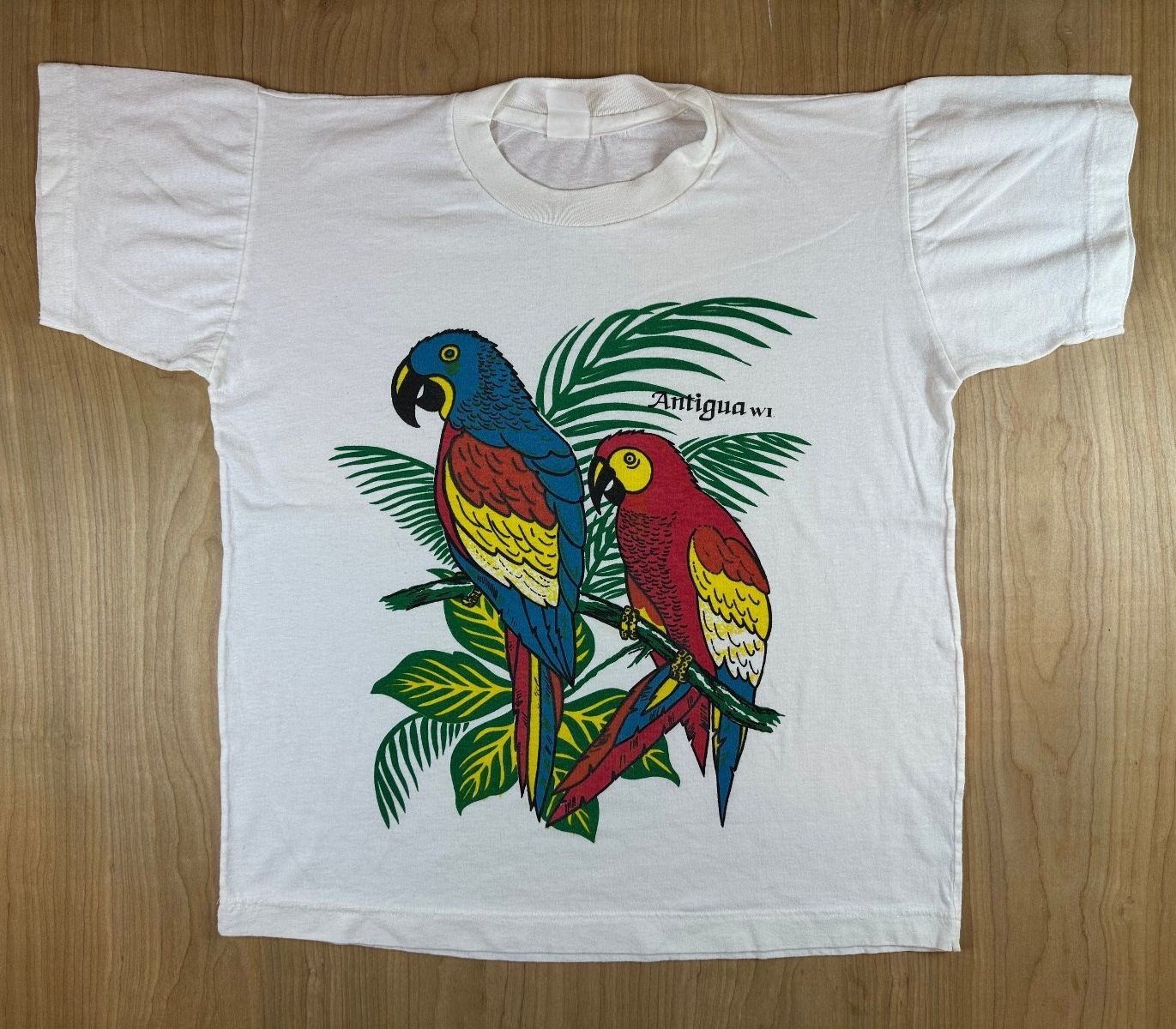Vintage 90s Antigua parrot tshirt medium cotton birds tropical tourist nature