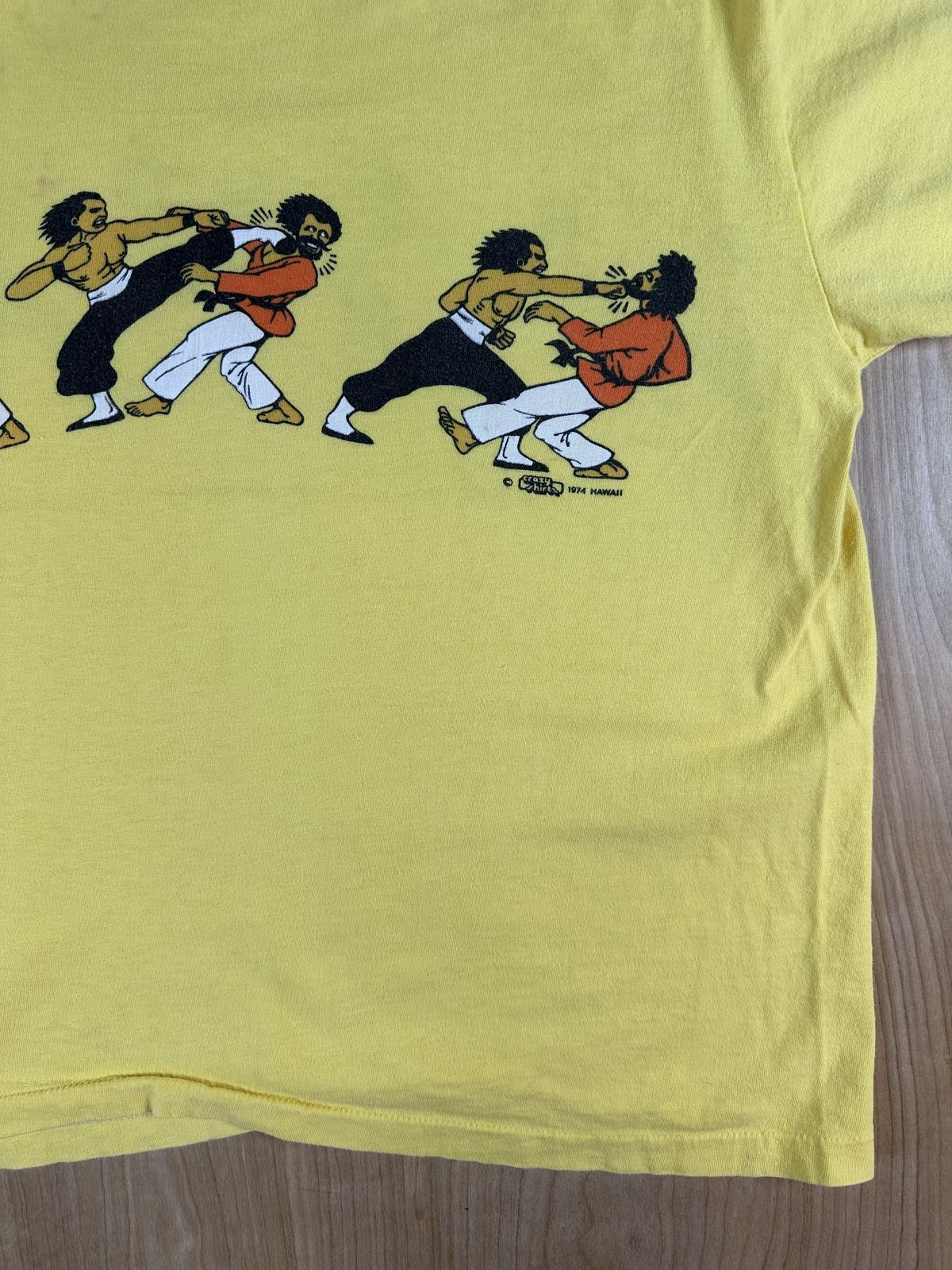 Vintage 70s Crazy Shirts Hawaii Kung Fu tshirt Single Stitch usa 100% cotton