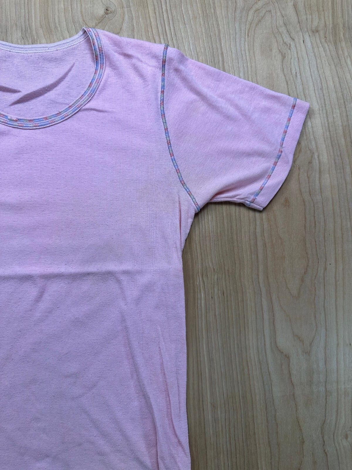 Vintage 70s Knit top contrast stitching small baby t scoopneck pink ribbed girly