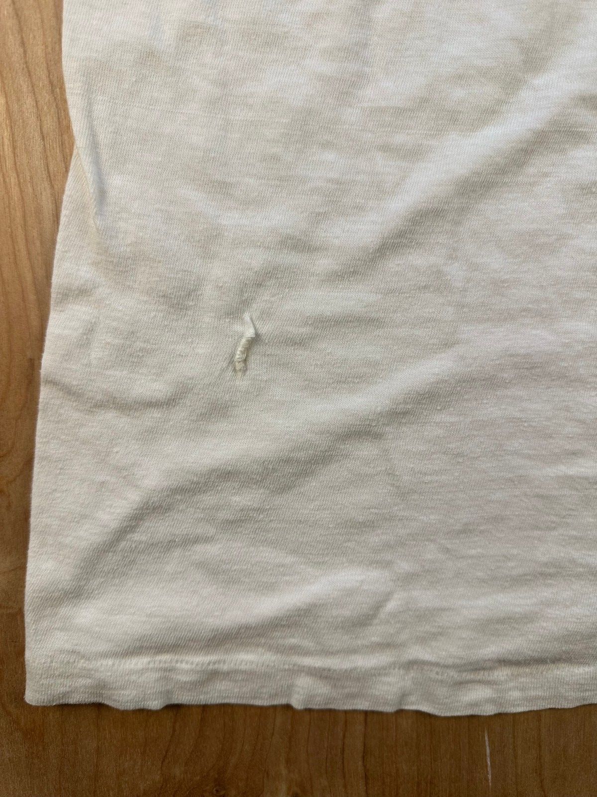 Vintage 70s Hanes Eyeball tshirt Single Stitch medium 100% cotton pop art