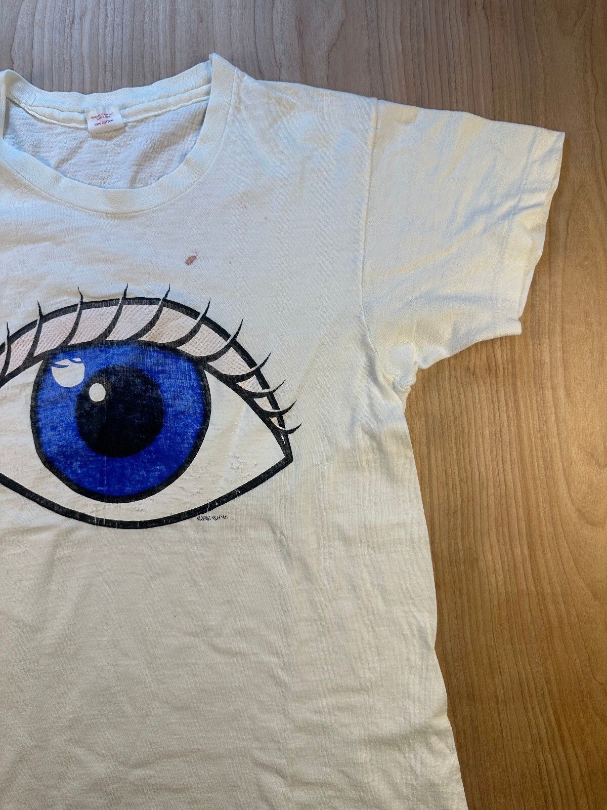 Vintage 70s Hanes Eyeball tshirt Single Stitch medium 100% cotton pop art
