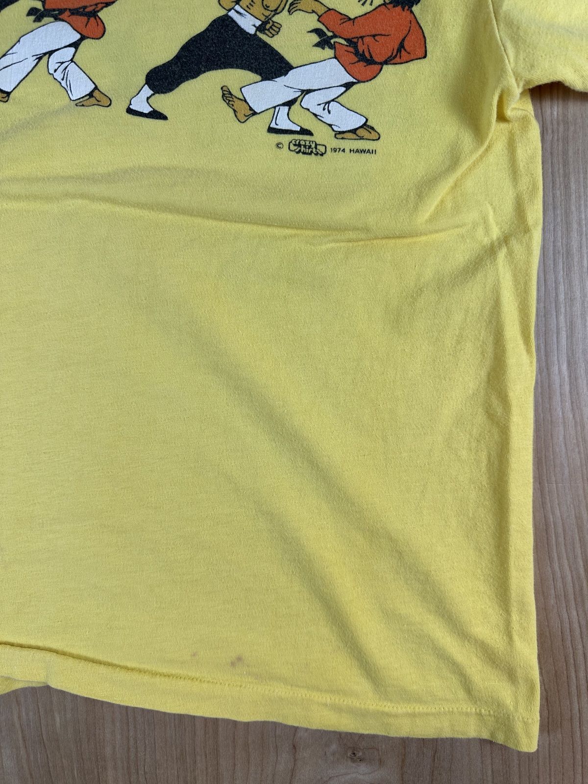 Vintage 70s Crazy Shirts Hawaii Kung Fu tshirt Single Stitch usa 100% cotton