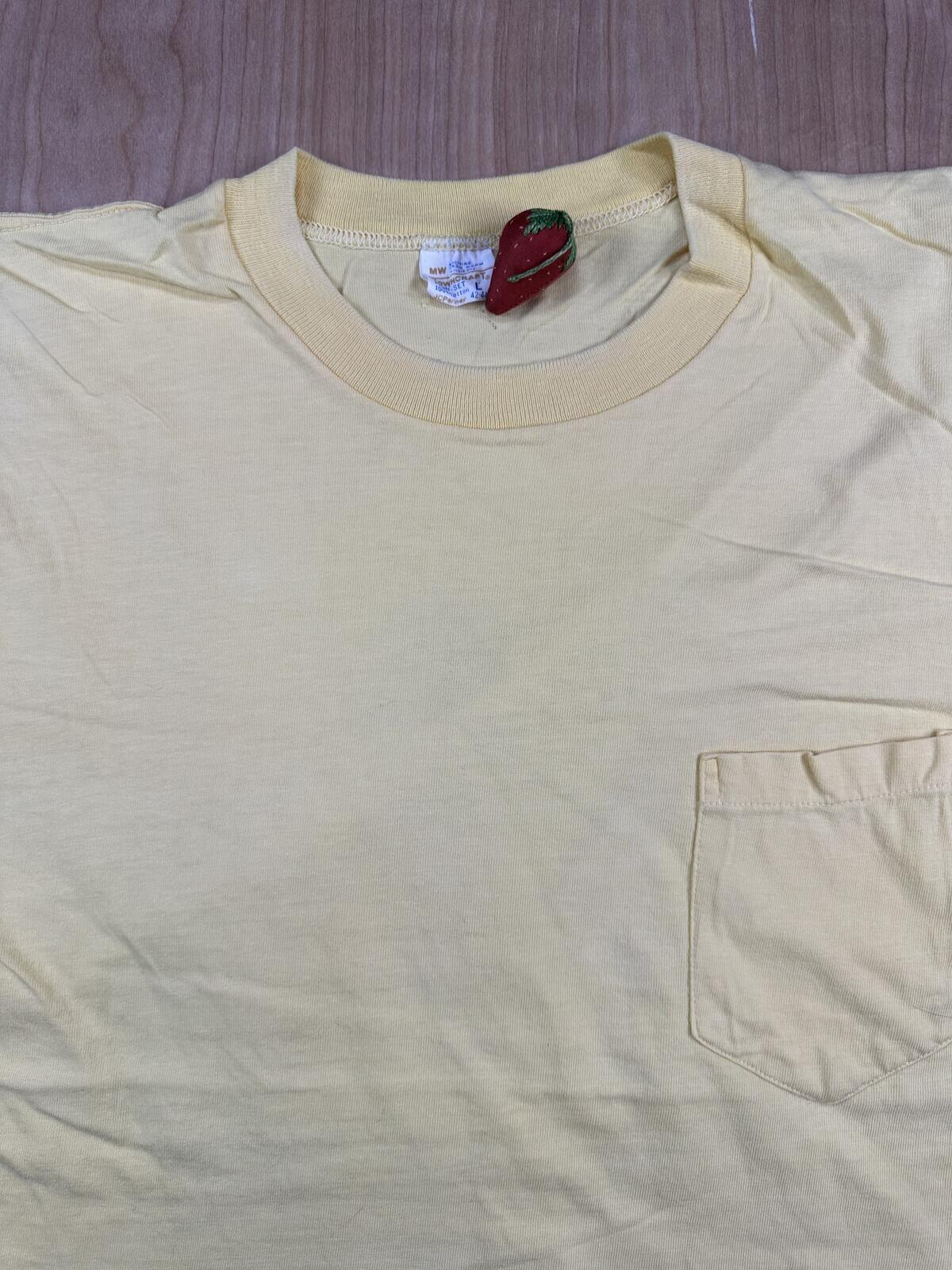 Vintage 70s Jcpenney Towncraft Single Stitch pocket tshirt large yellow cotton