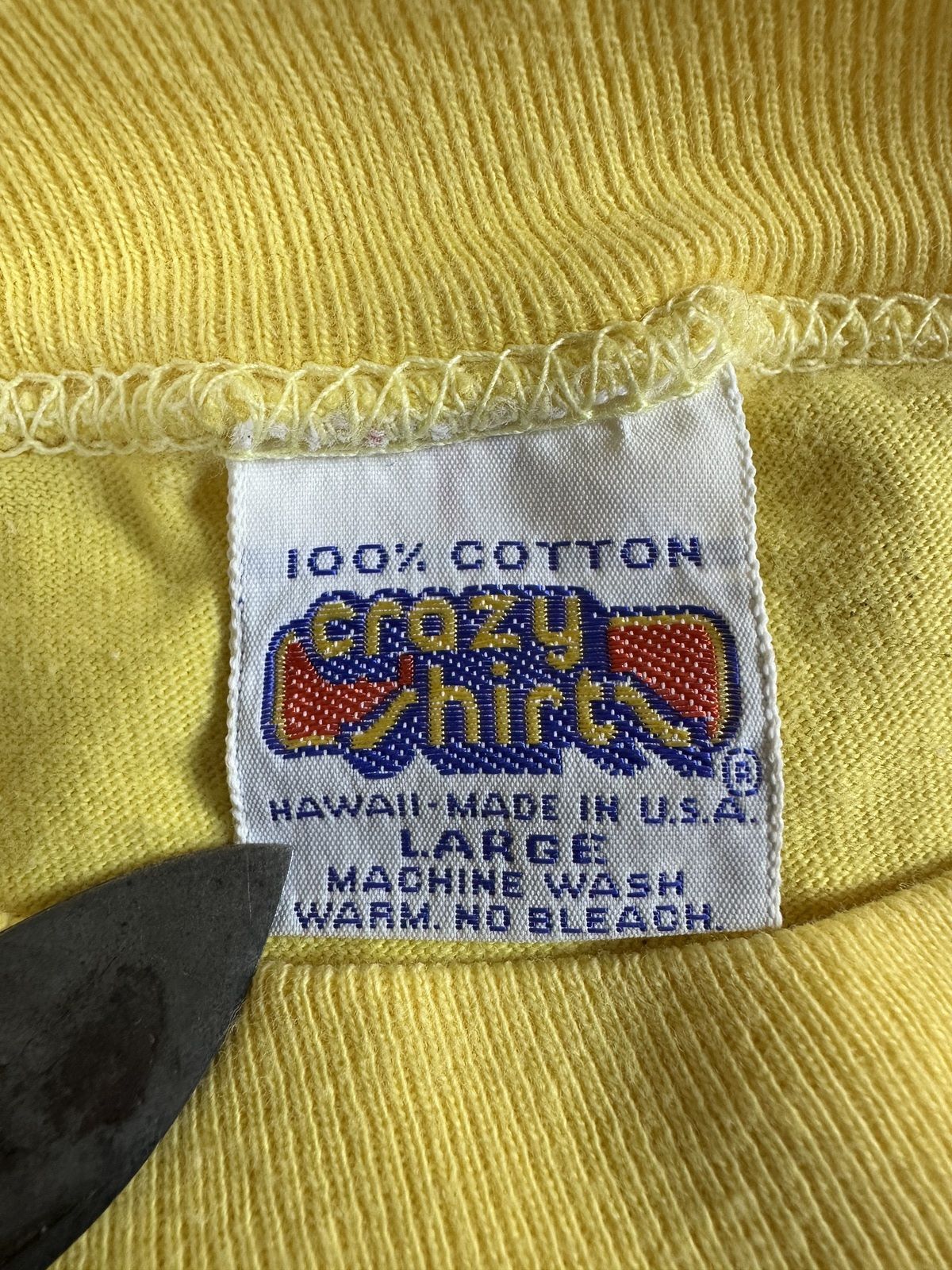 Vintage 70s Crazy Shirts Hawaii Kung Fu tshirt Single Stitch usa 100% cotton